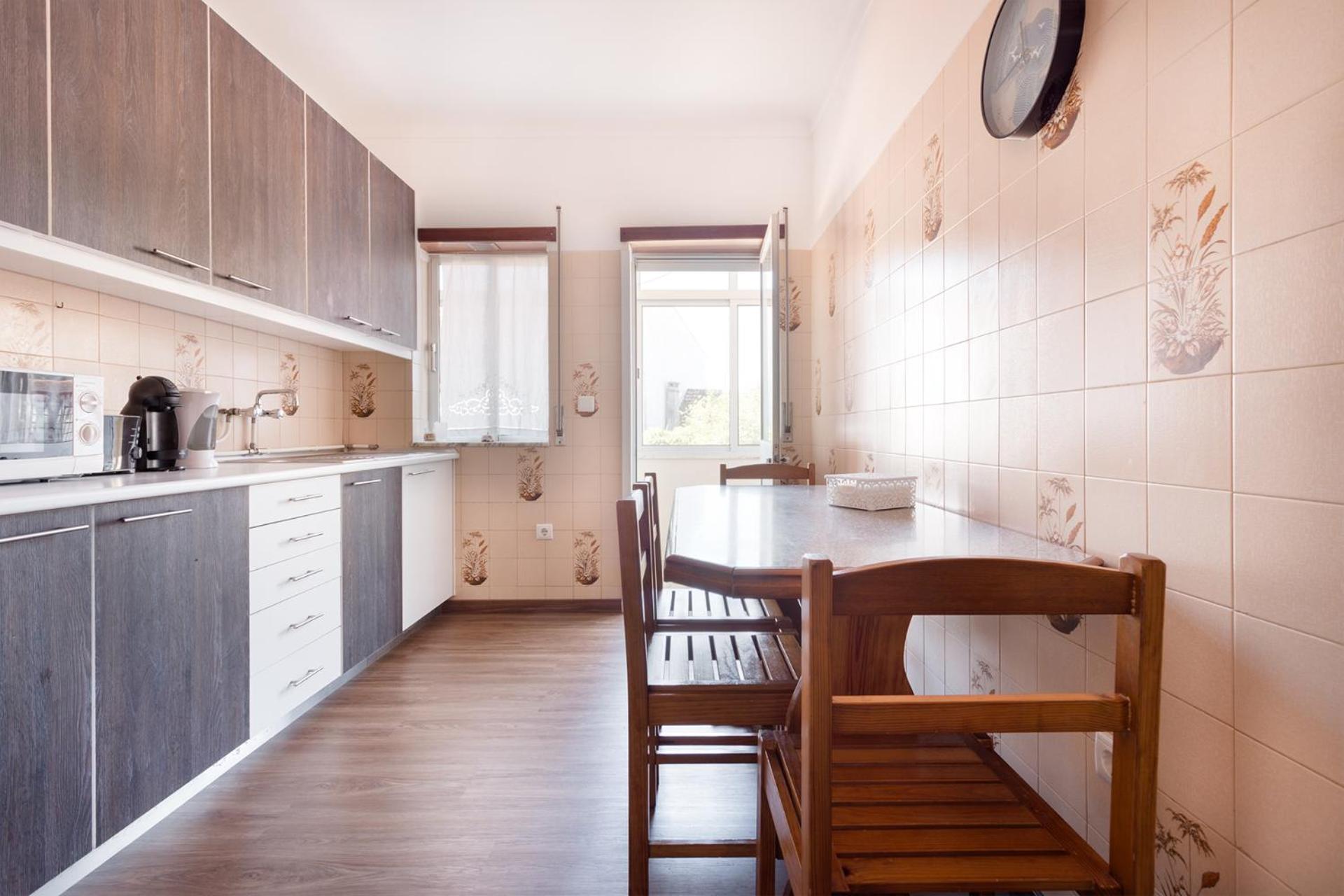 Three-Bedroom Apartment - Photo 34