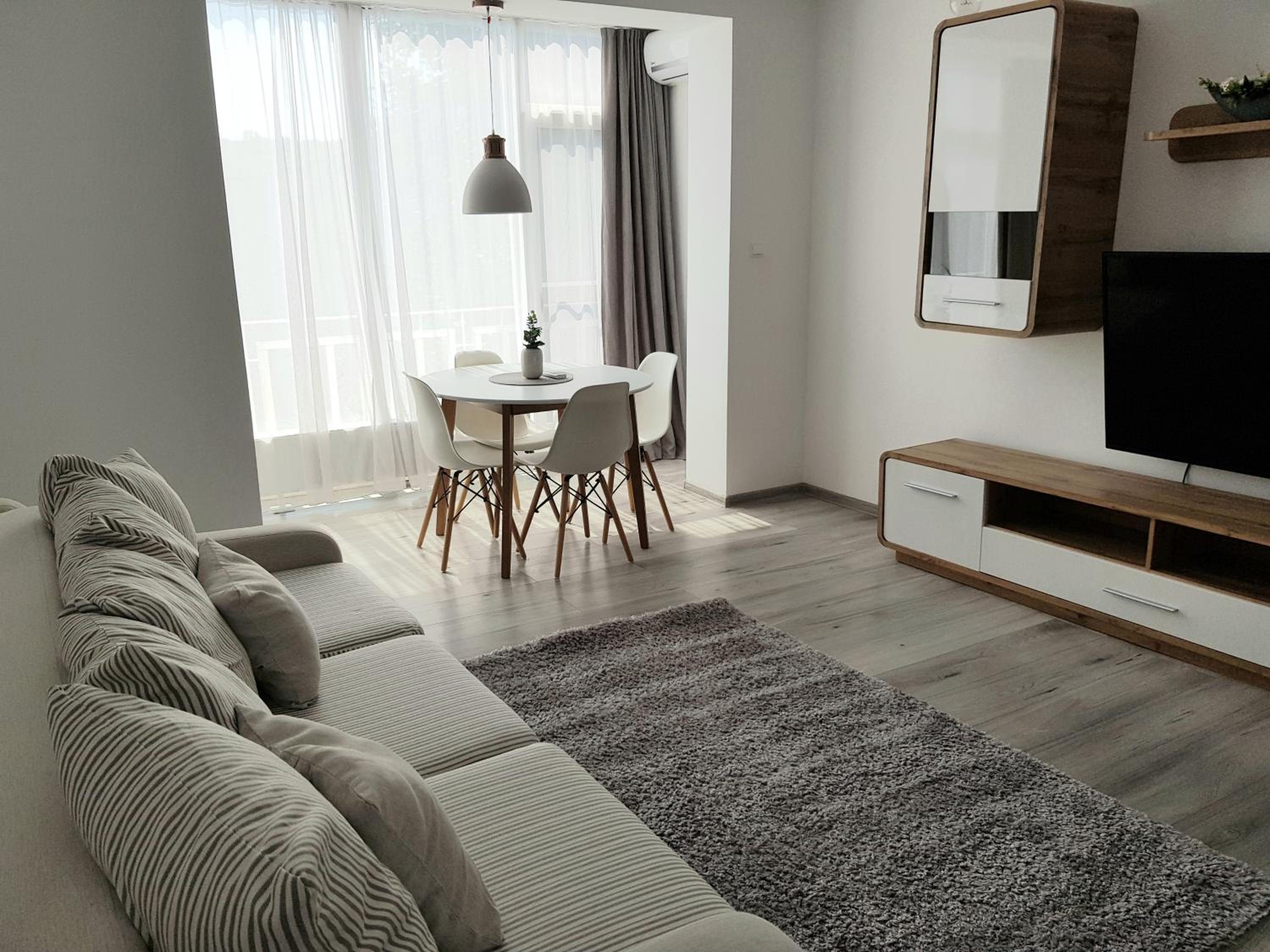 One-Bedroom Apartment - Photo 16