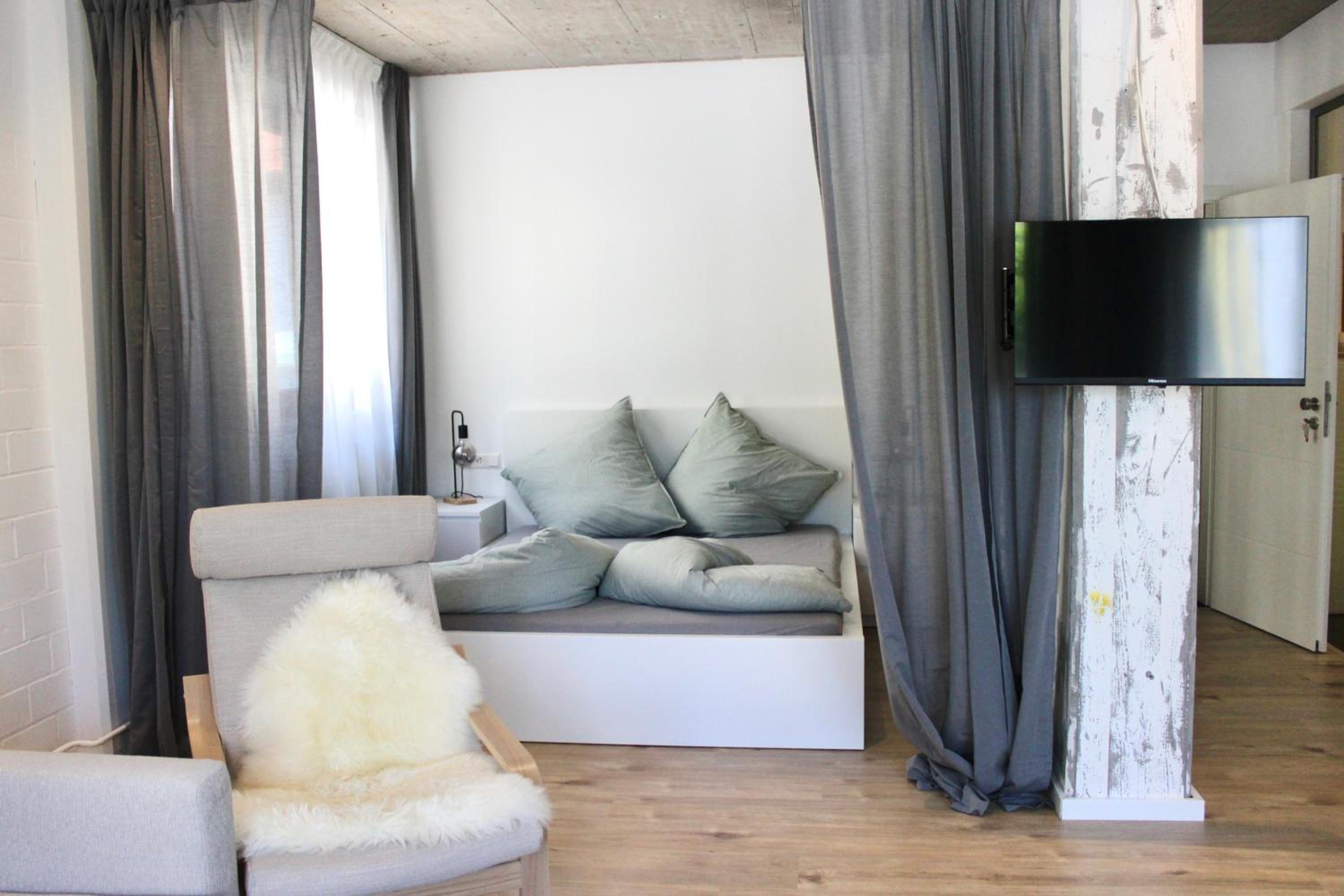 Apartment photo 2
