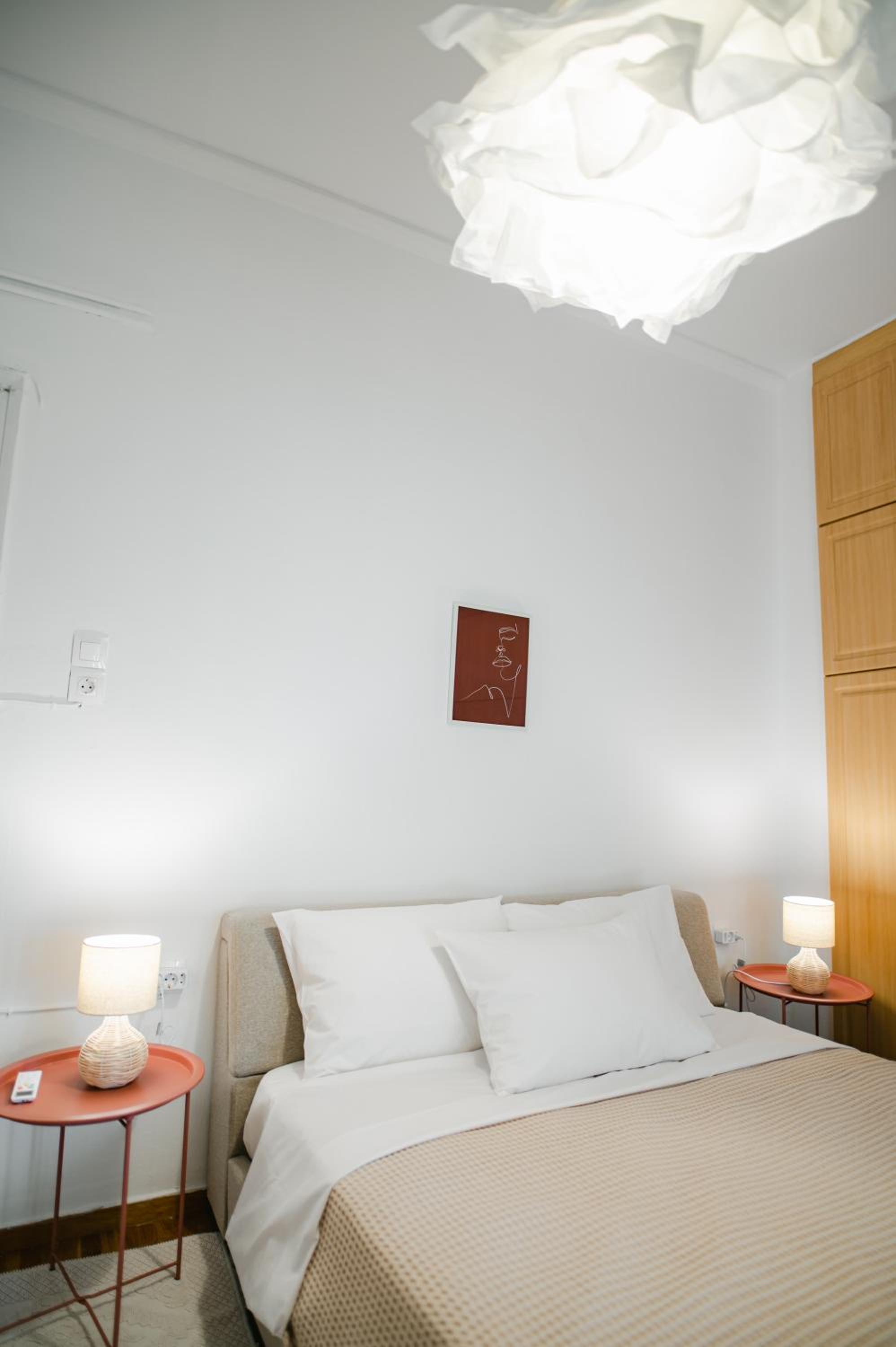 One-Bedroom Apartment - Photo 15