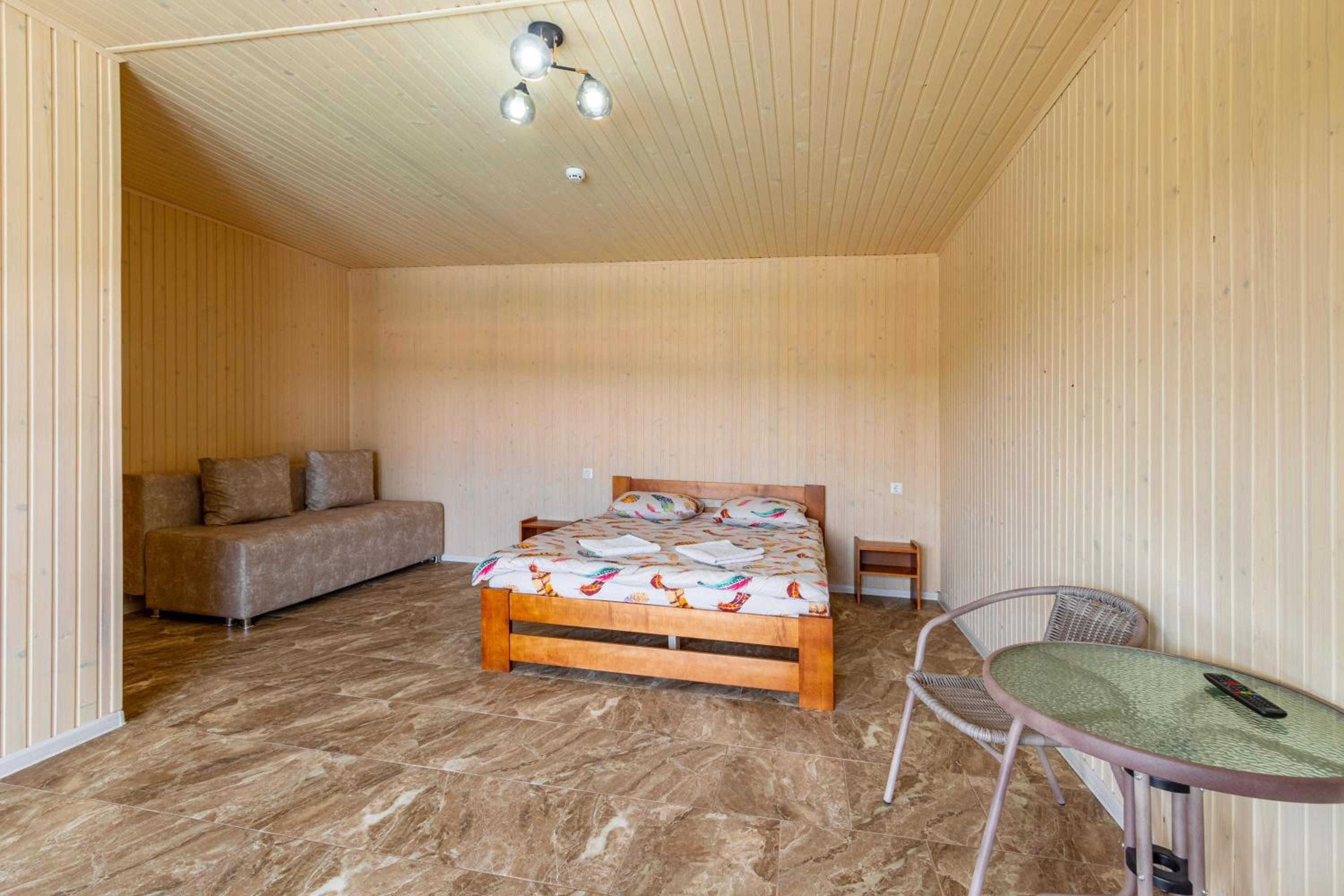 Deluxe Junior Suite photo 2