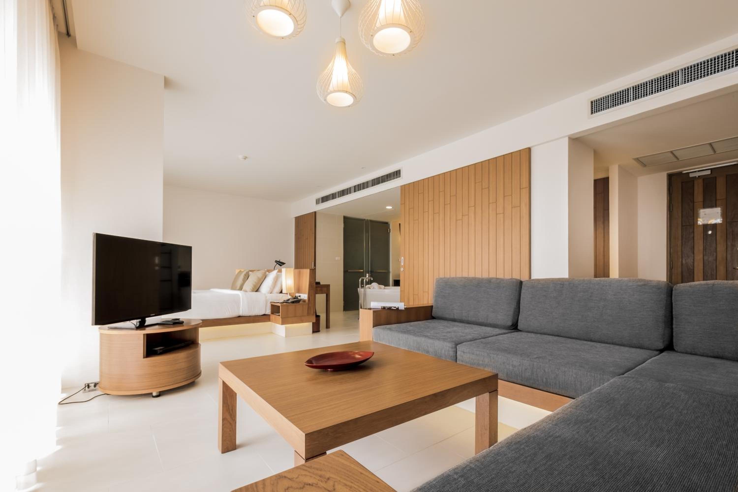 Jacuzzi Spa Suite - Photo 9