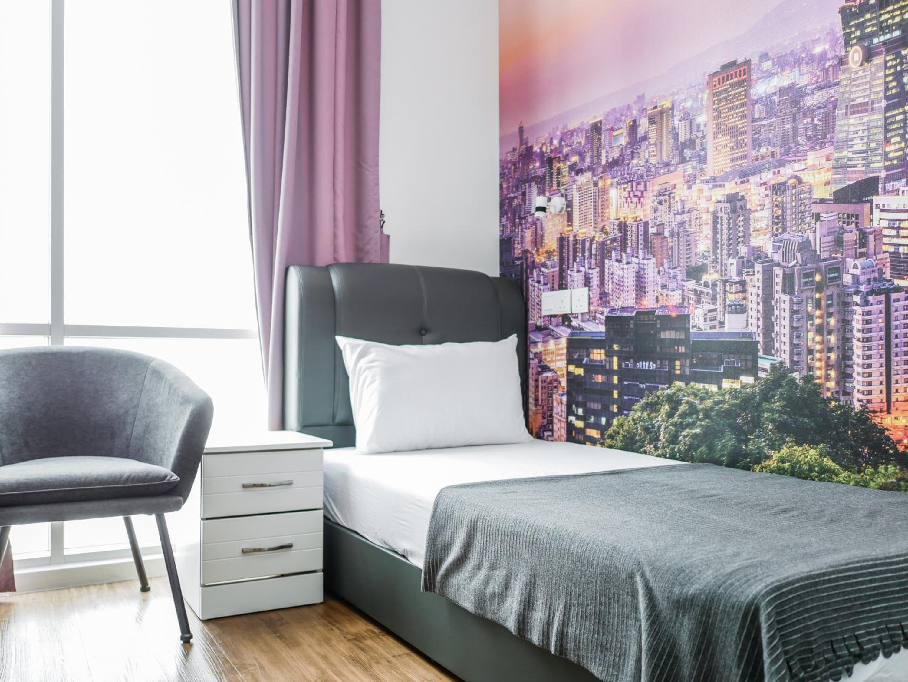 Single Room with Shared Bathroom
