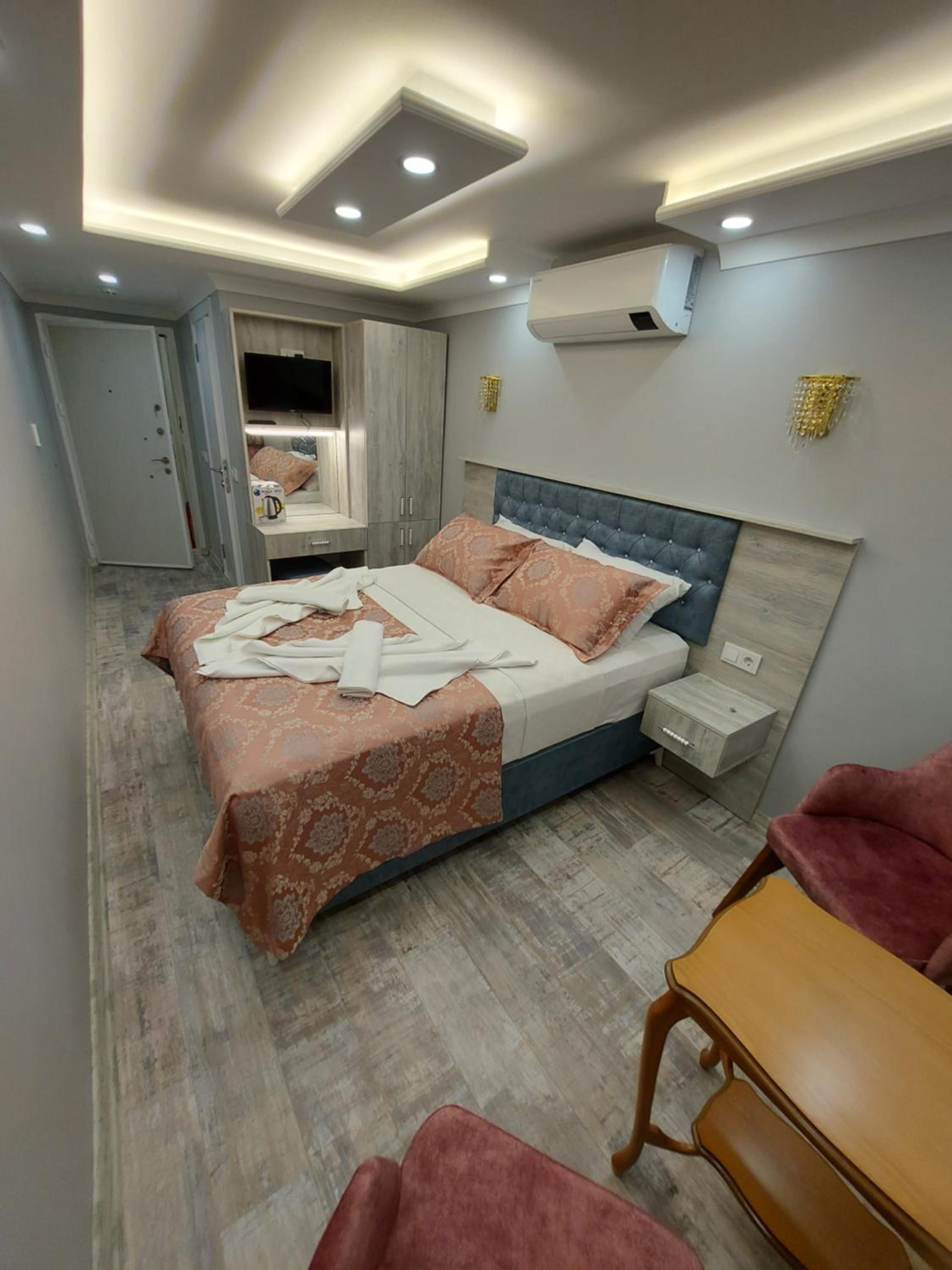 Small Double Room photo 1