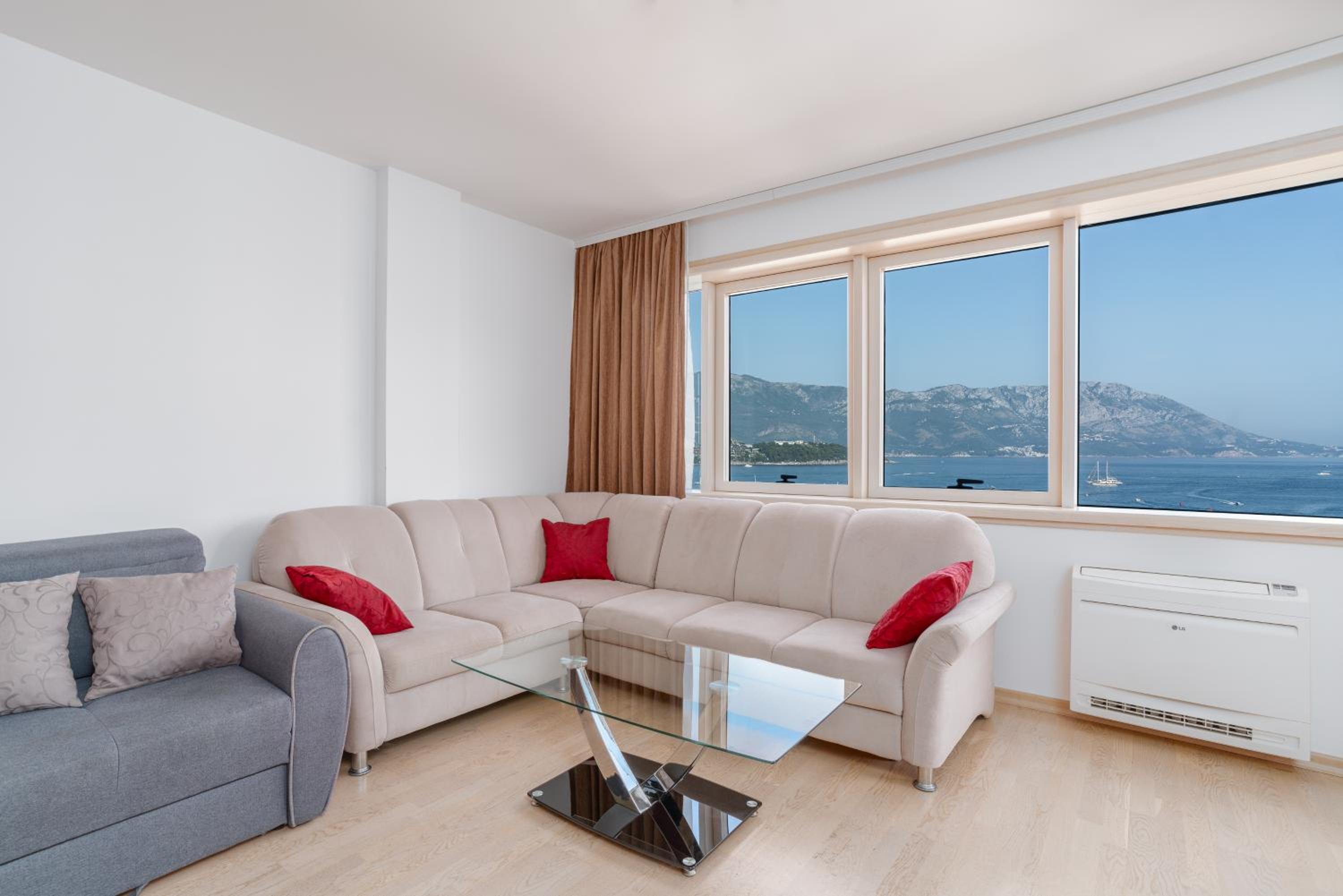 Superior Apartment photo 2
