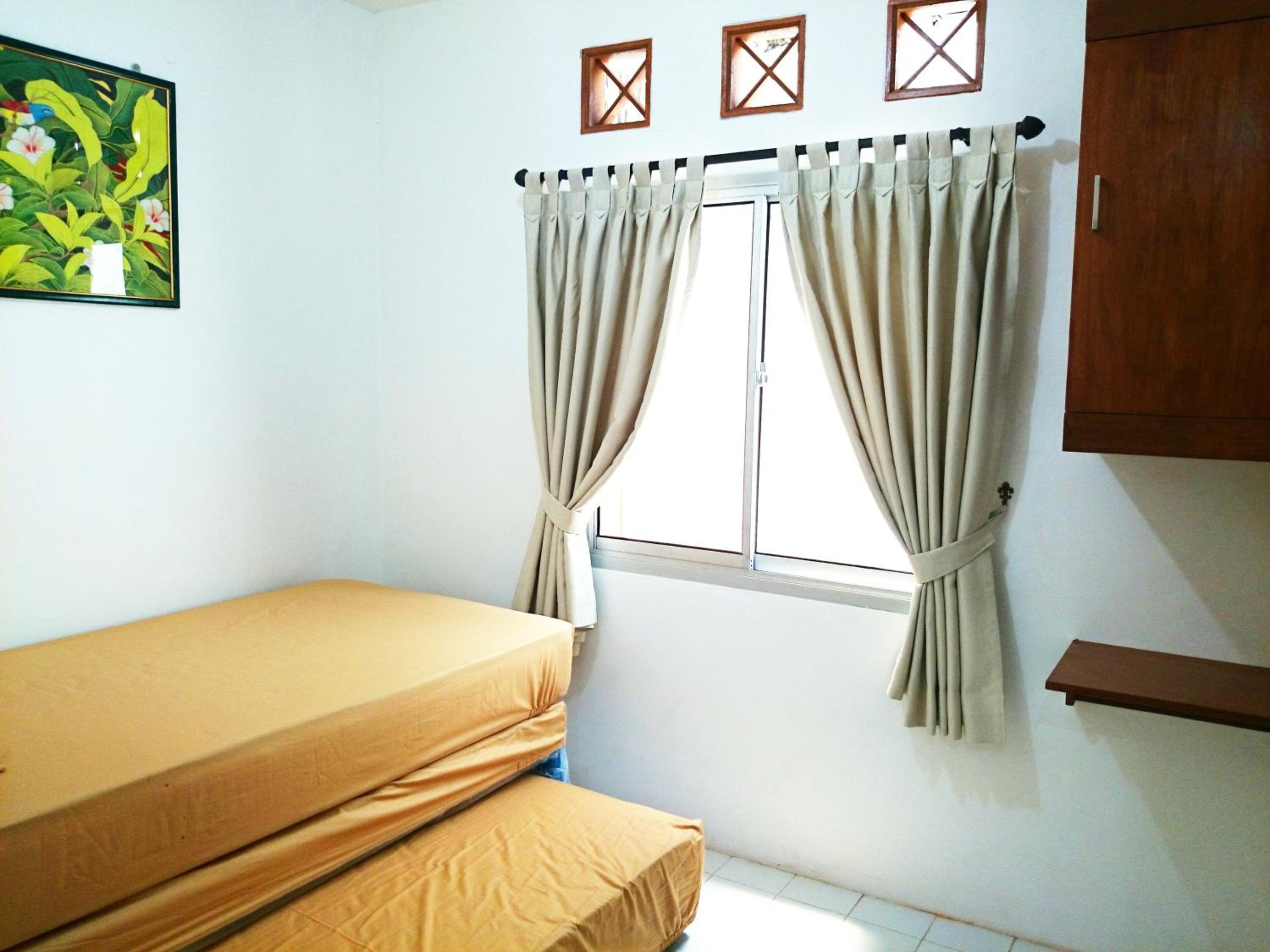 Double Room with Shared Bathroom