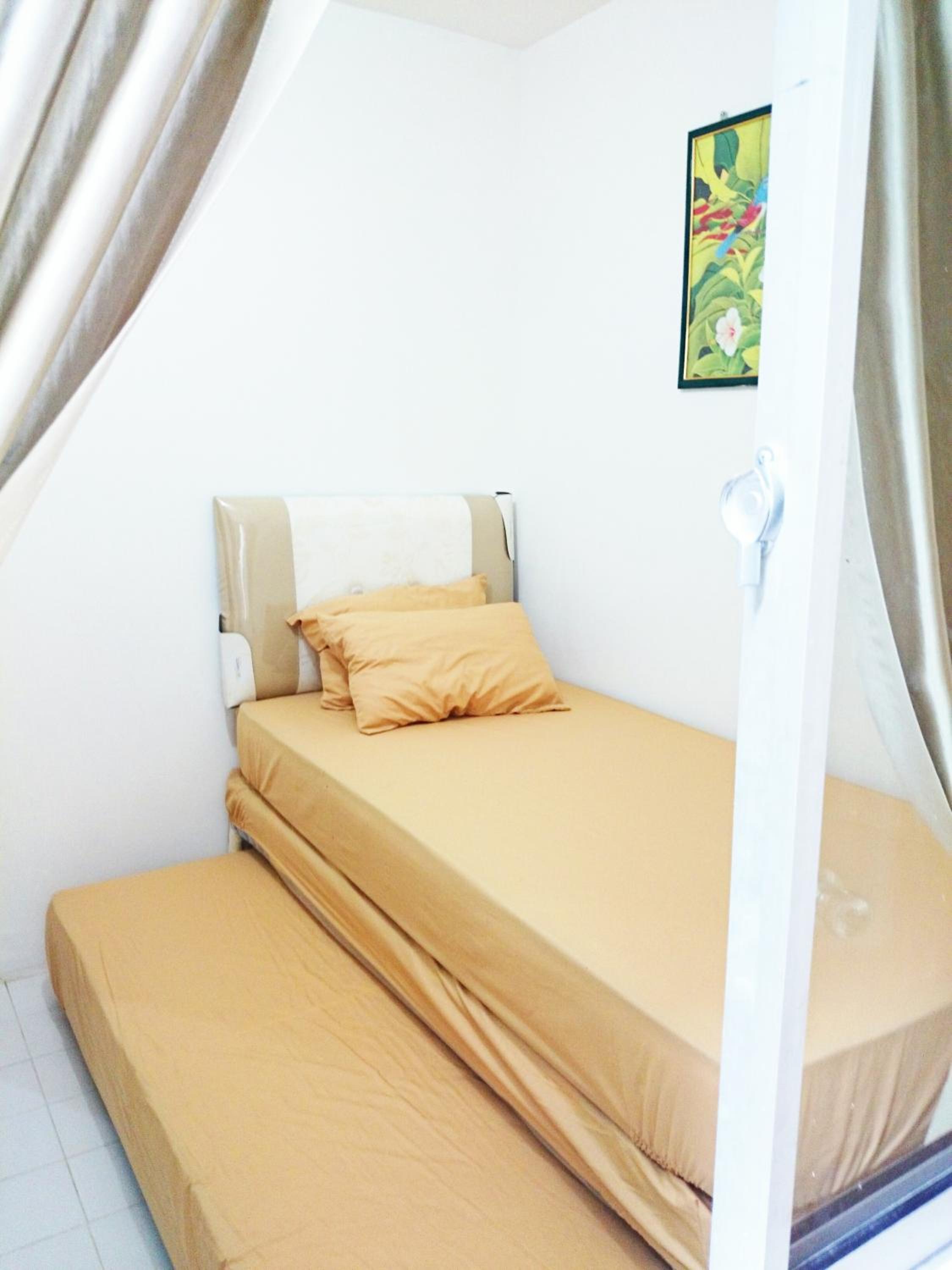 Double Room with Shared Bathroom photo 2