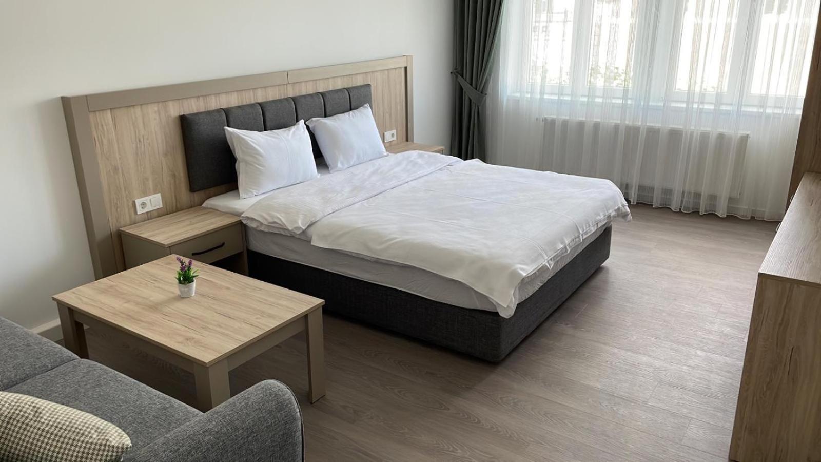Studio Apartment - Photo 3