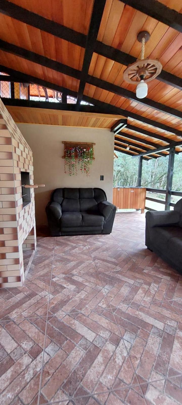 Three-Bedroom House photo 3