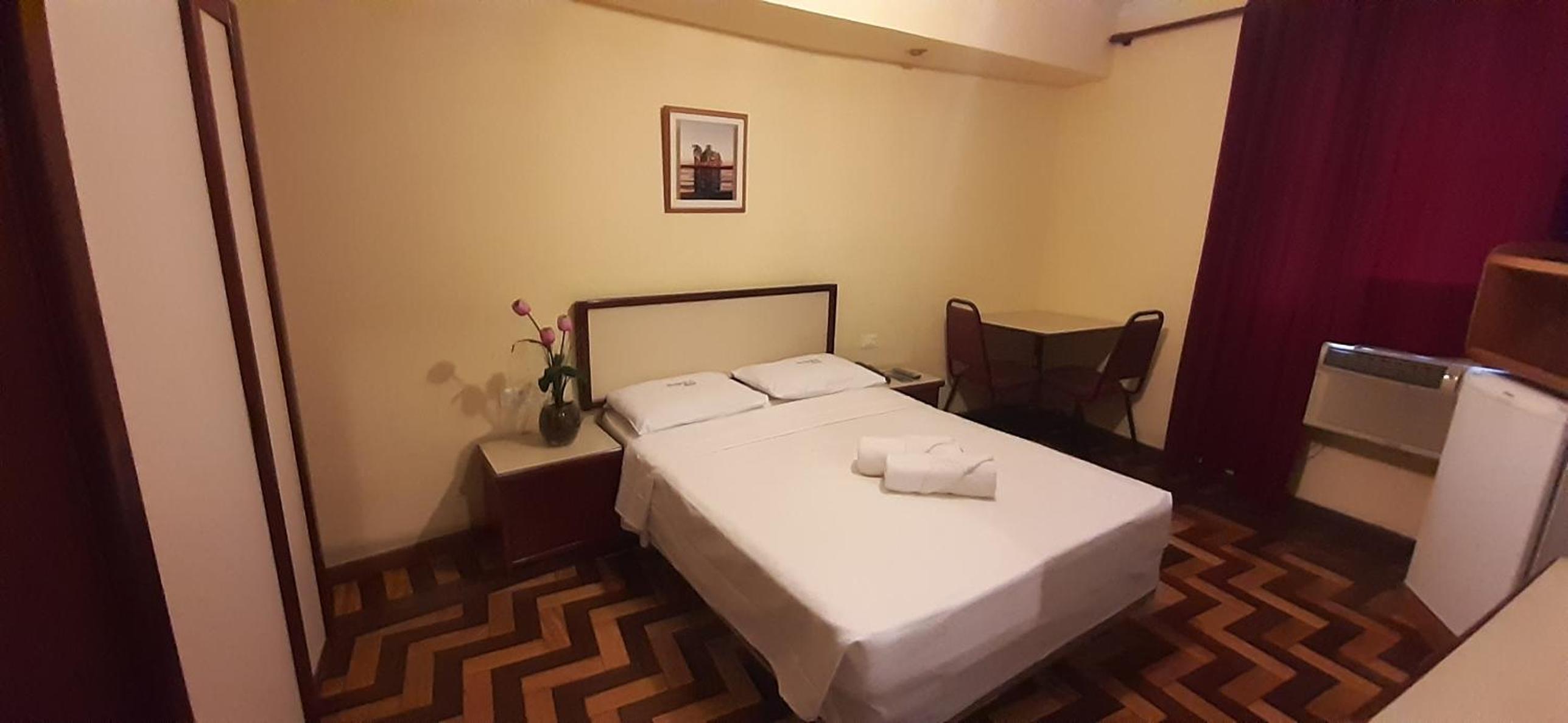 Double Room with Double bed — the supplier's photographs — photo 2
