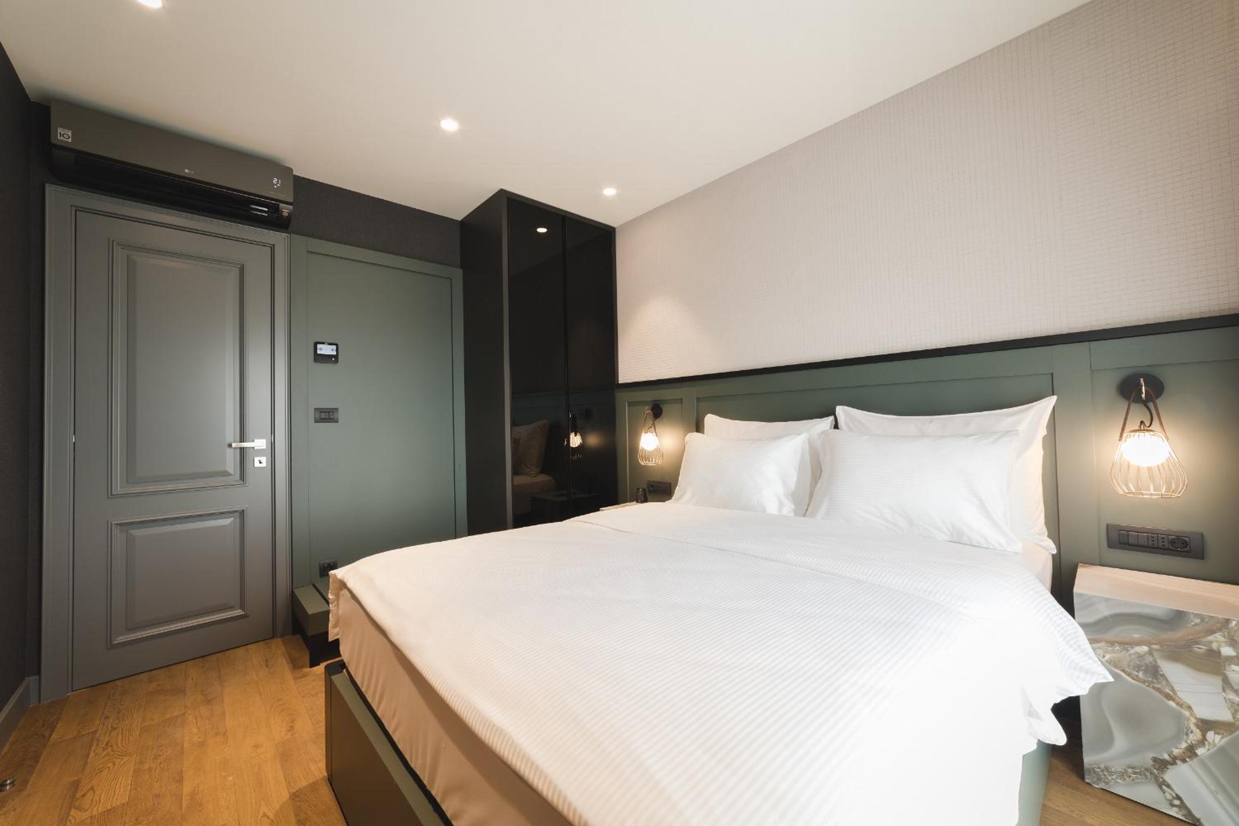 Standard Suite - Photo 2