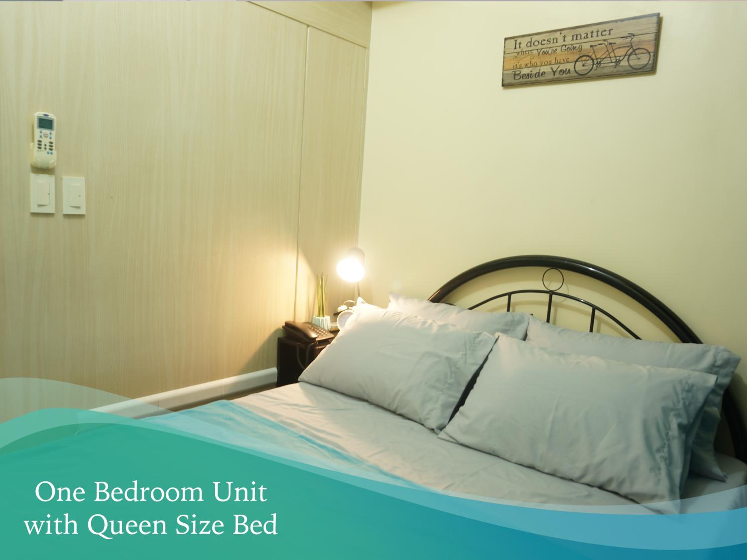One-Bedroom Apartment - Photo 1