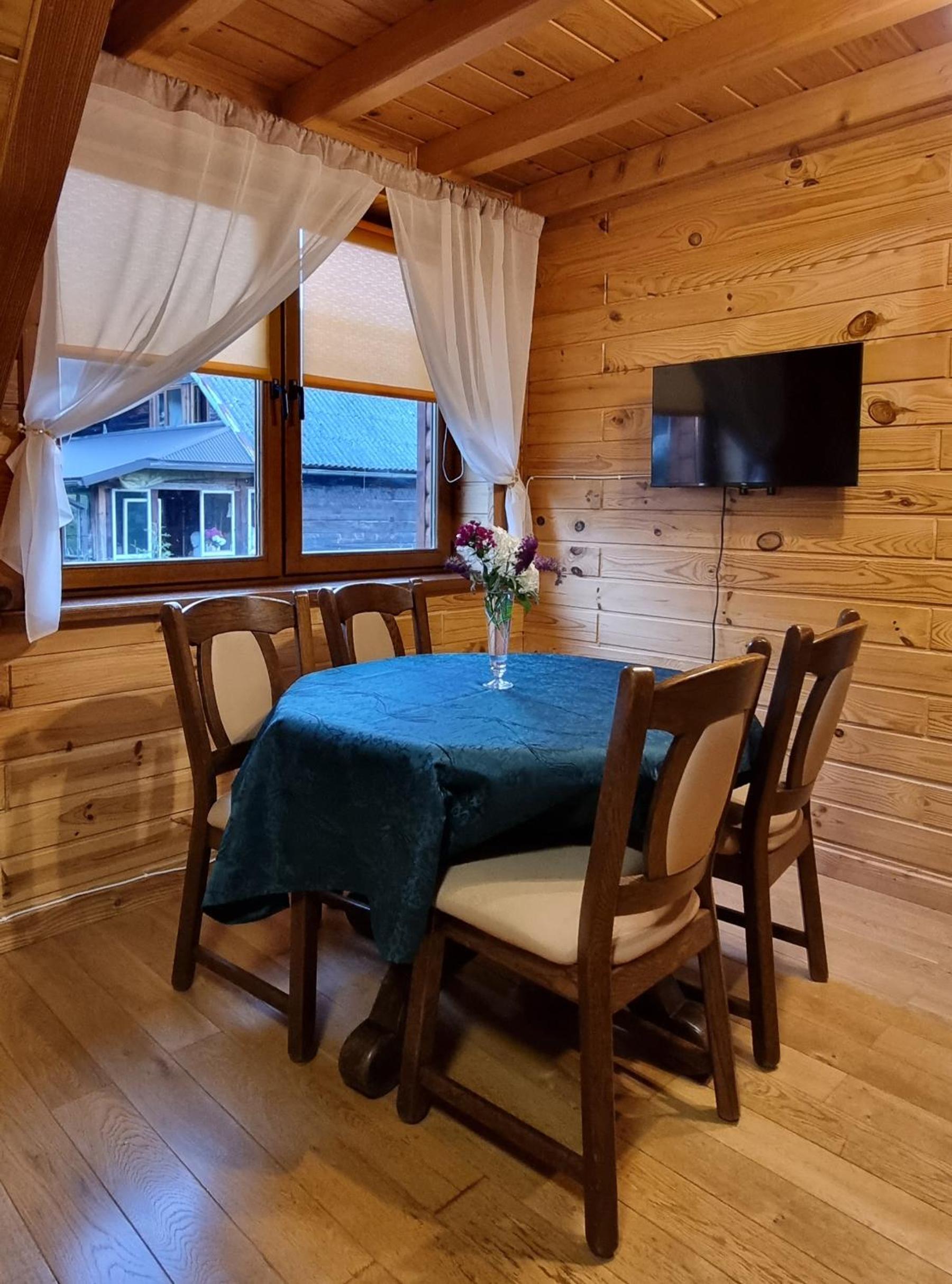 Quadruple Room with Mountain View photo 2