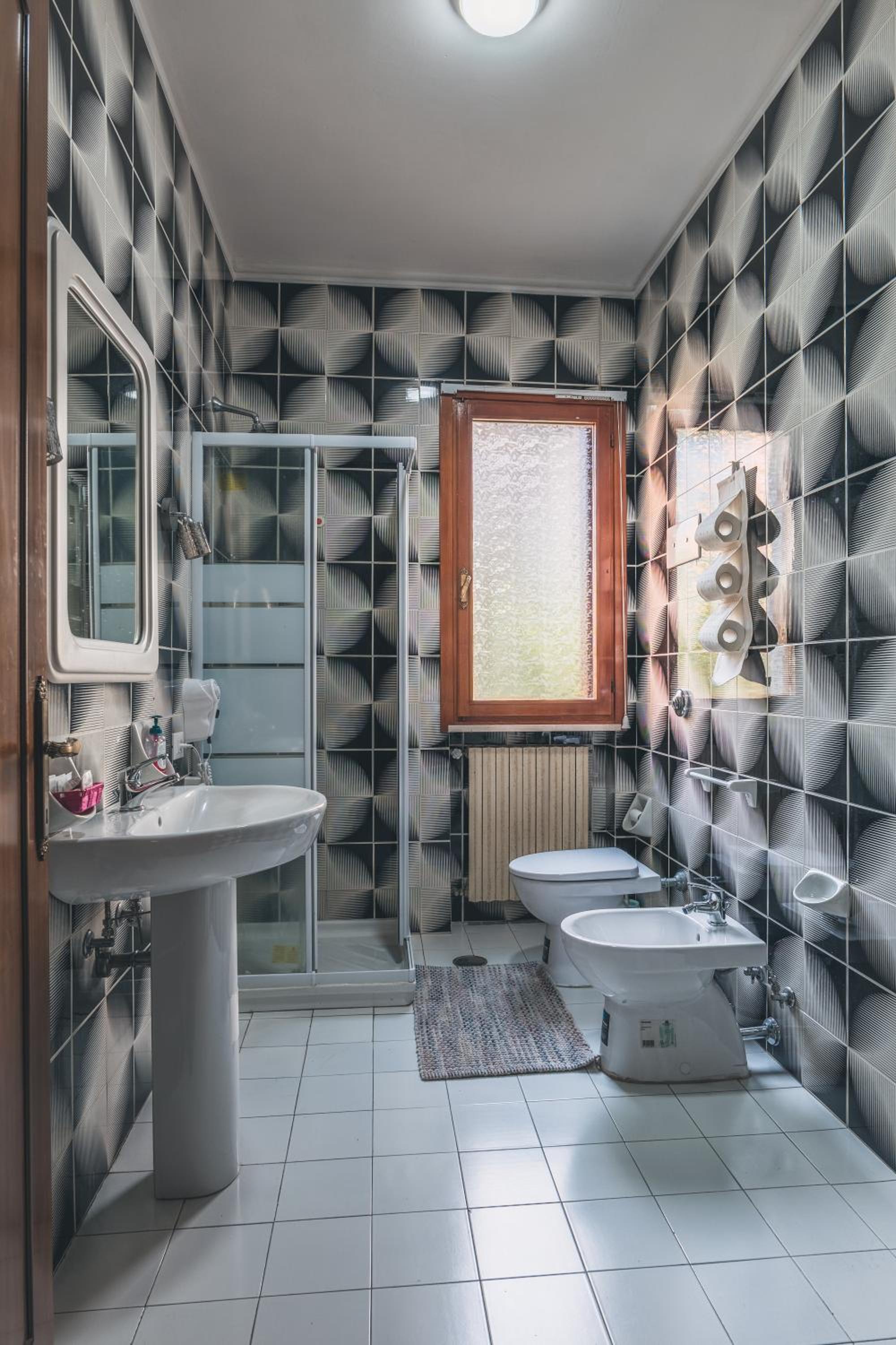 Double or Twin Room with Private Bathroom - Photo 8