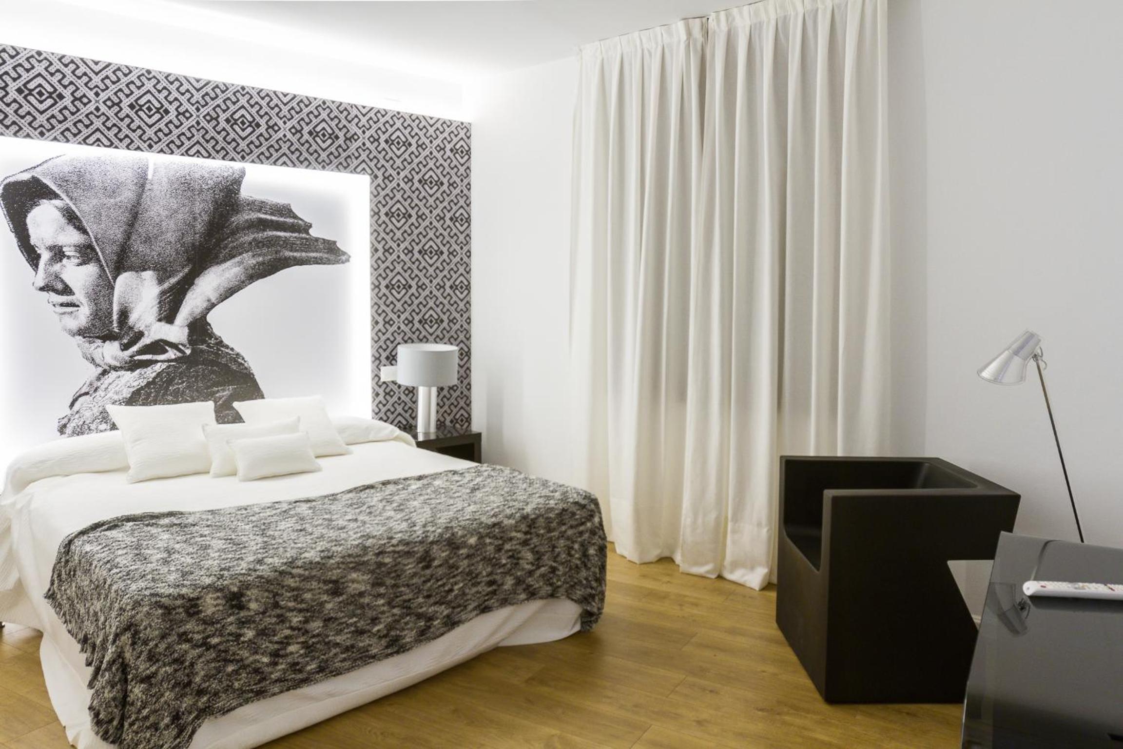 Double Room - Photo 2