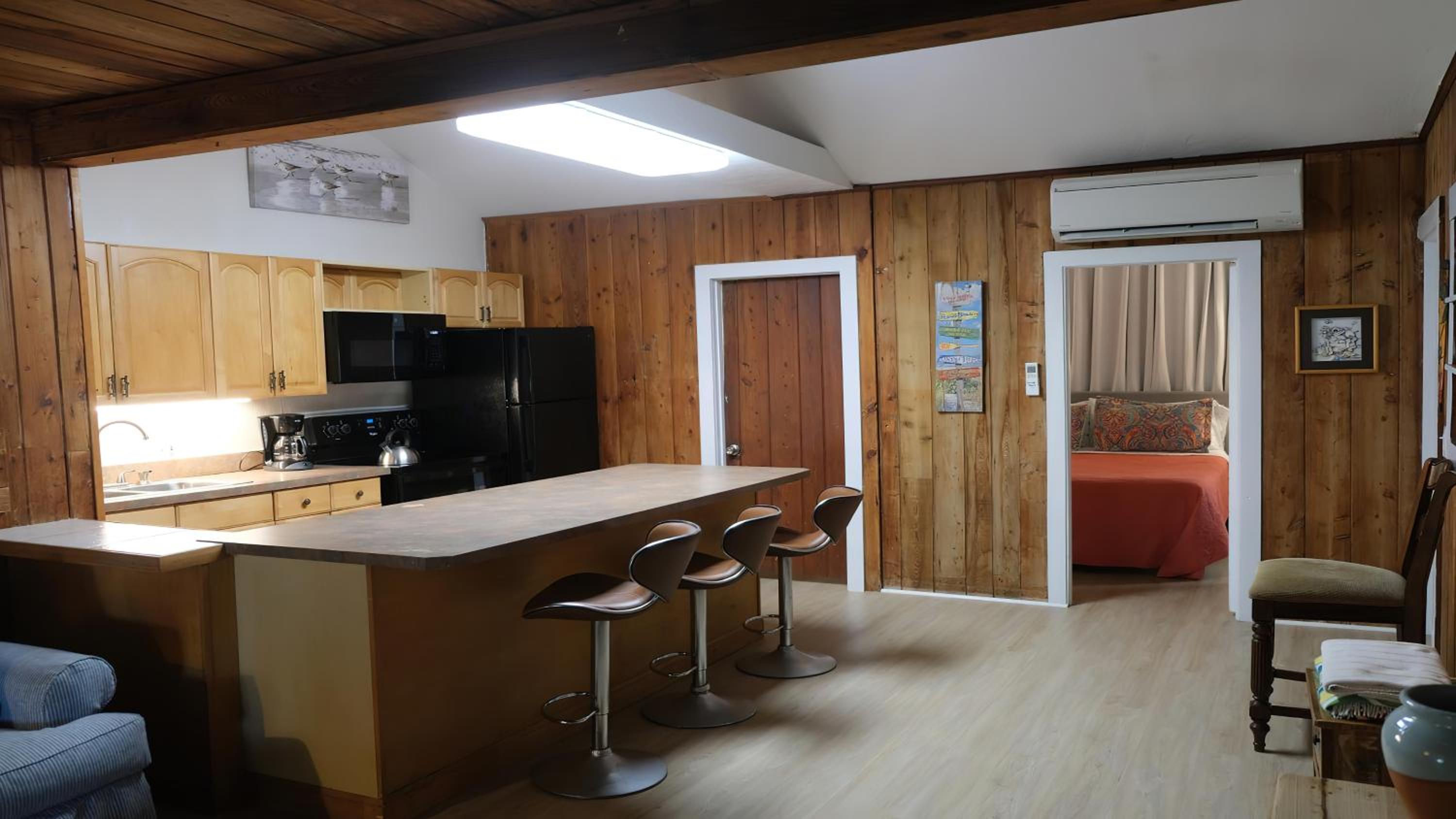 Cottage 3 - One-Bedroom Rustic open to Covered Tiki Deck photo 3