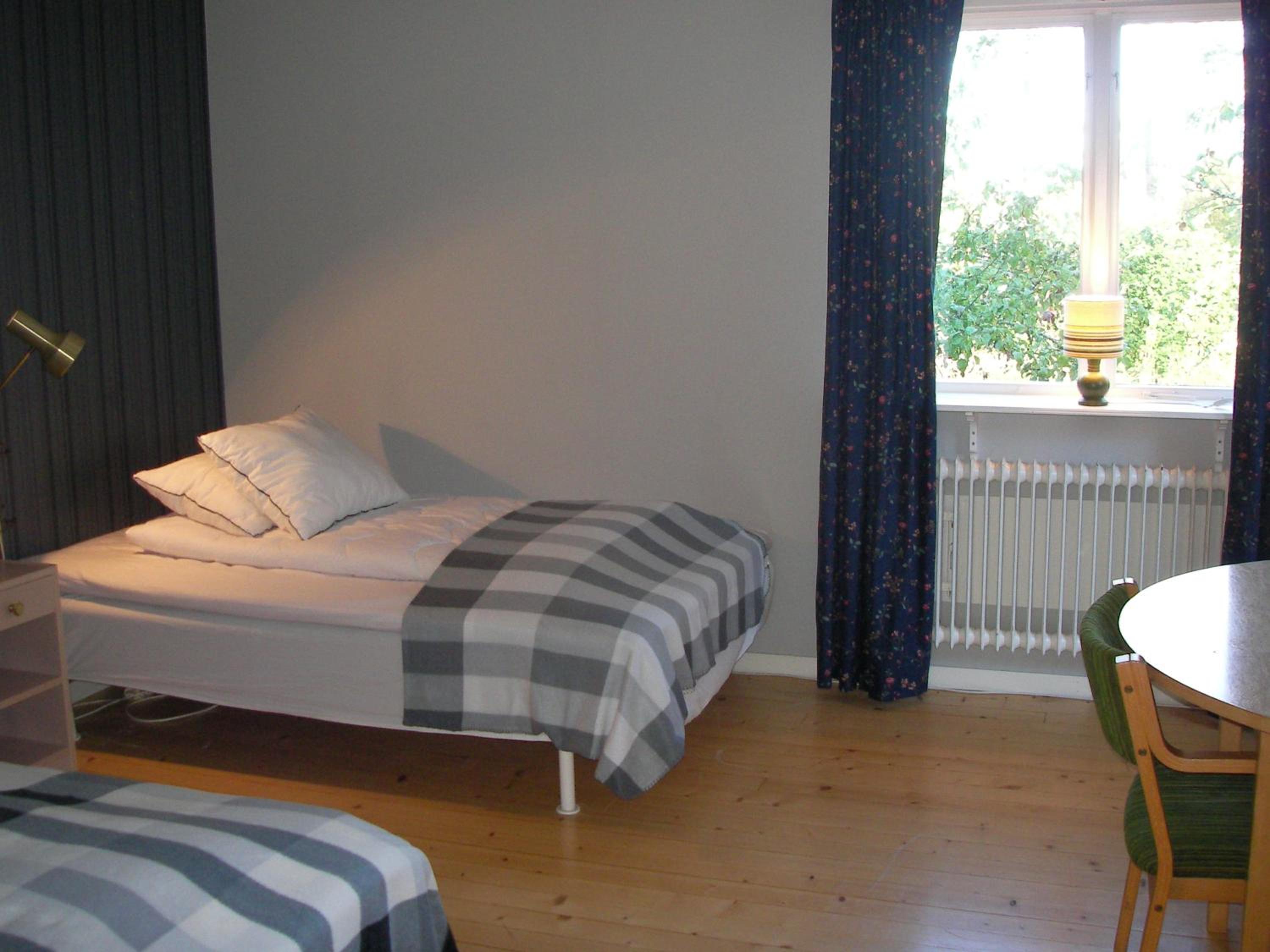 Twin Room with Shared Bathroom photo 1