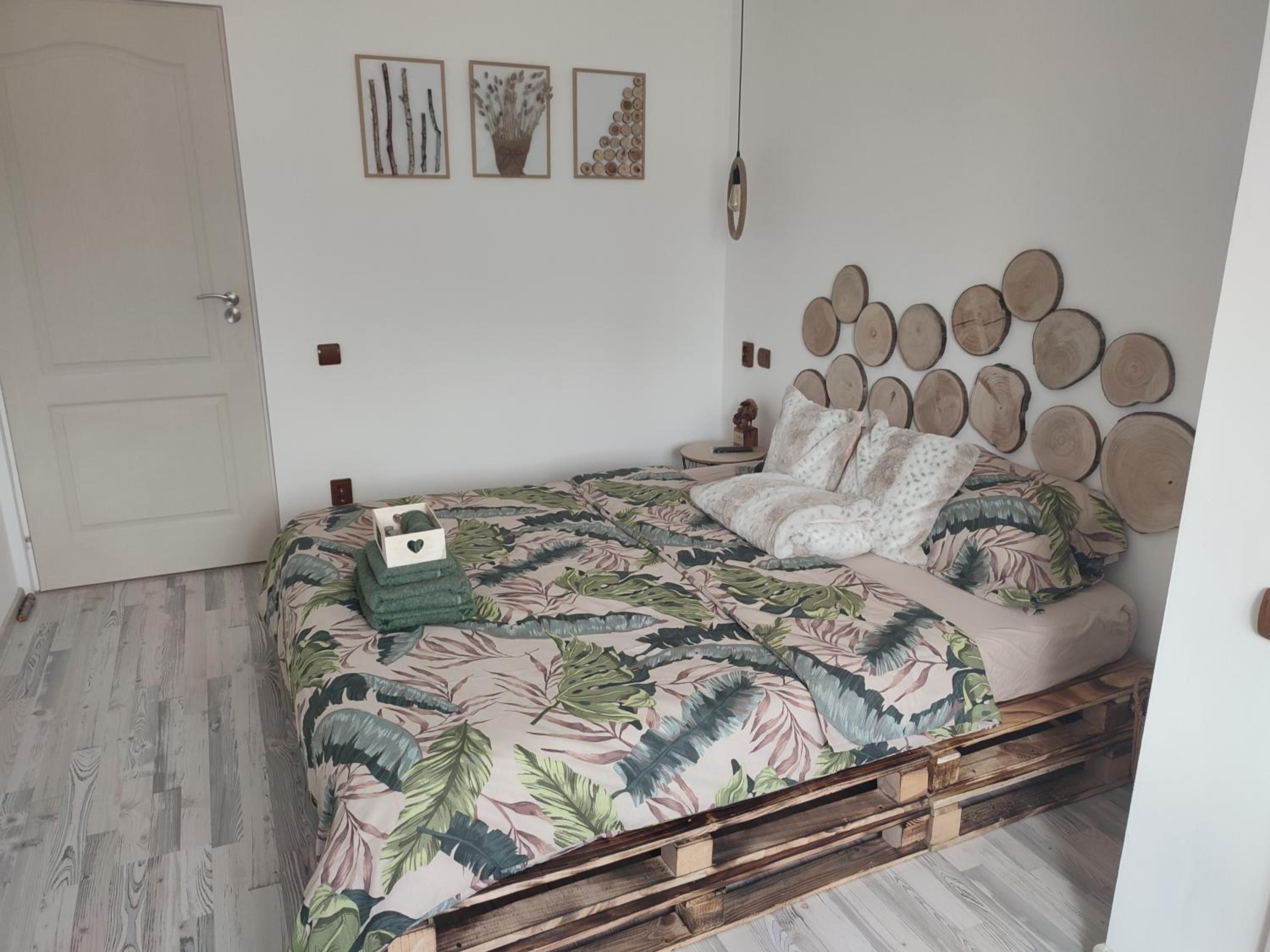 Standard King Room photo 3