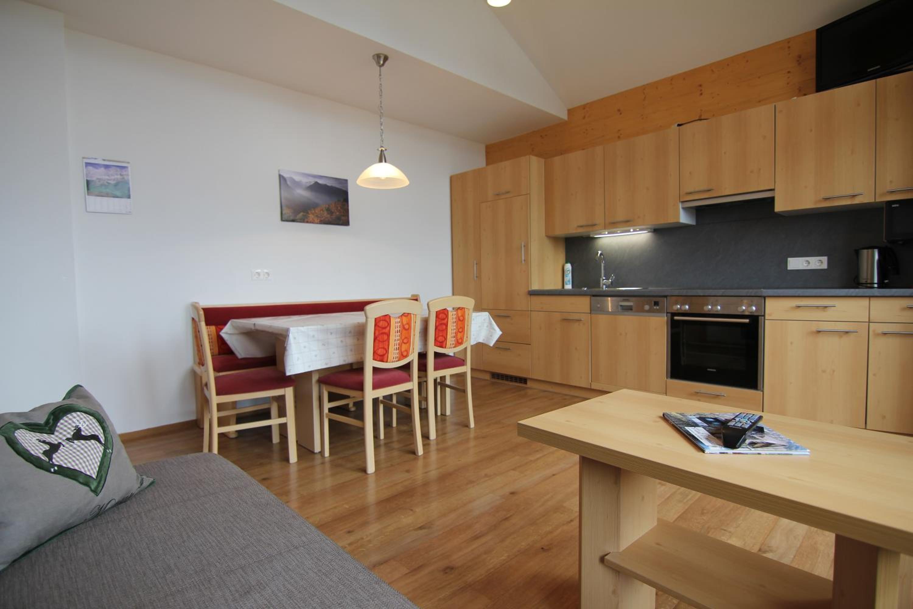 Large Two-Bedroom Apartment with Balcony photo 3