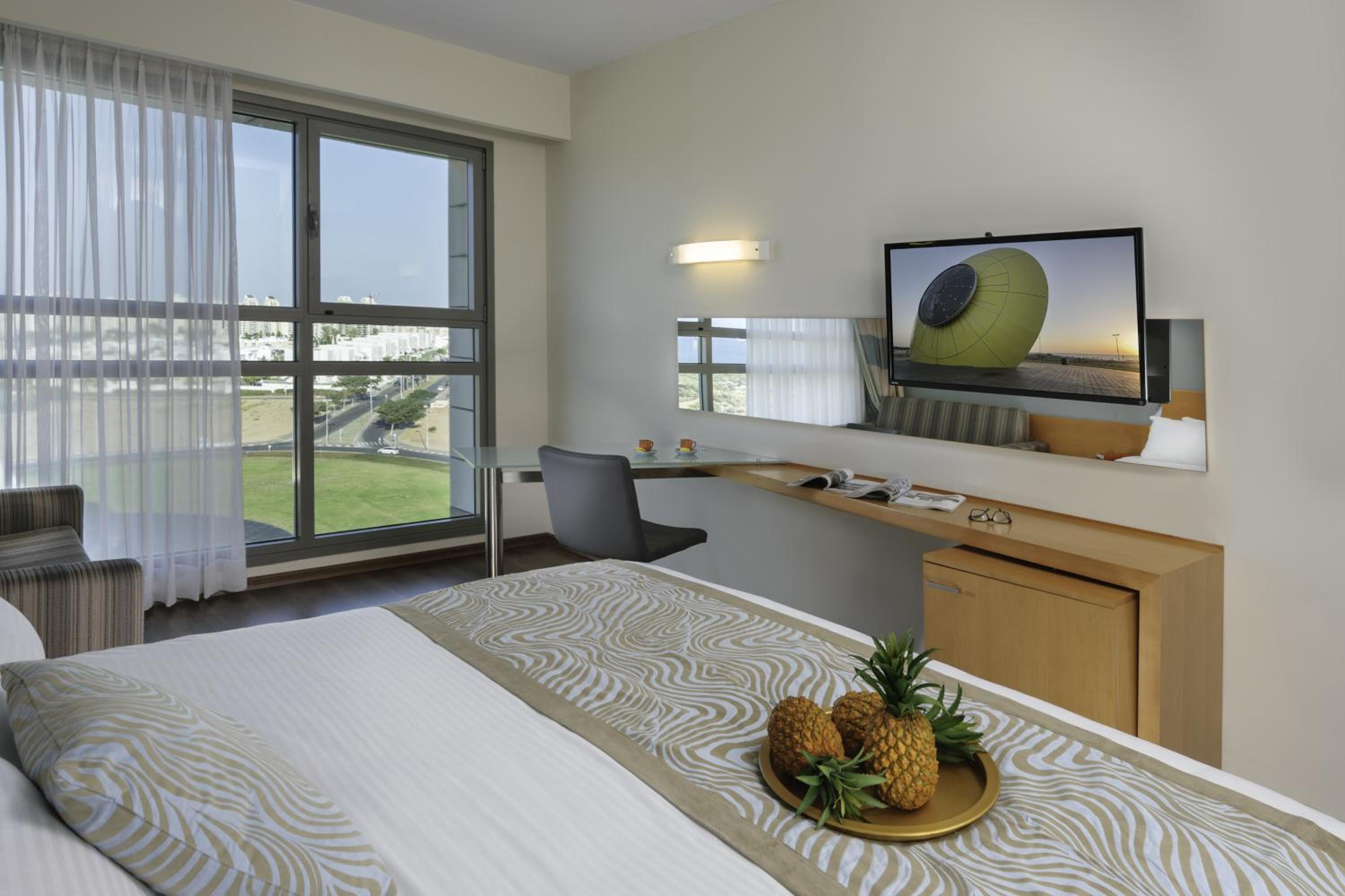 Executive Grand High Floor photo 2