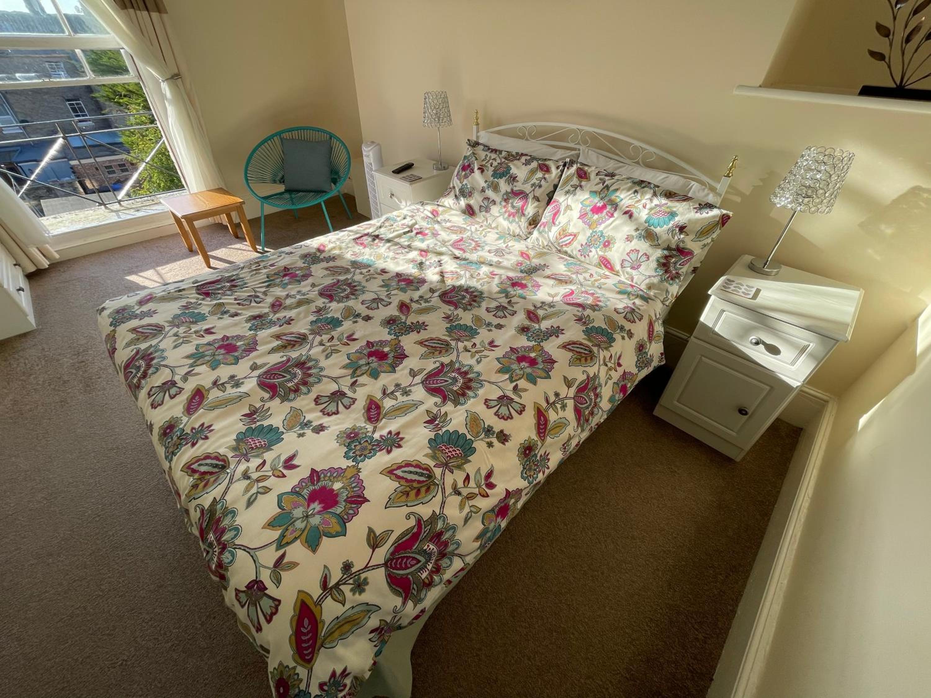 Standard Double Room - Photo 2
