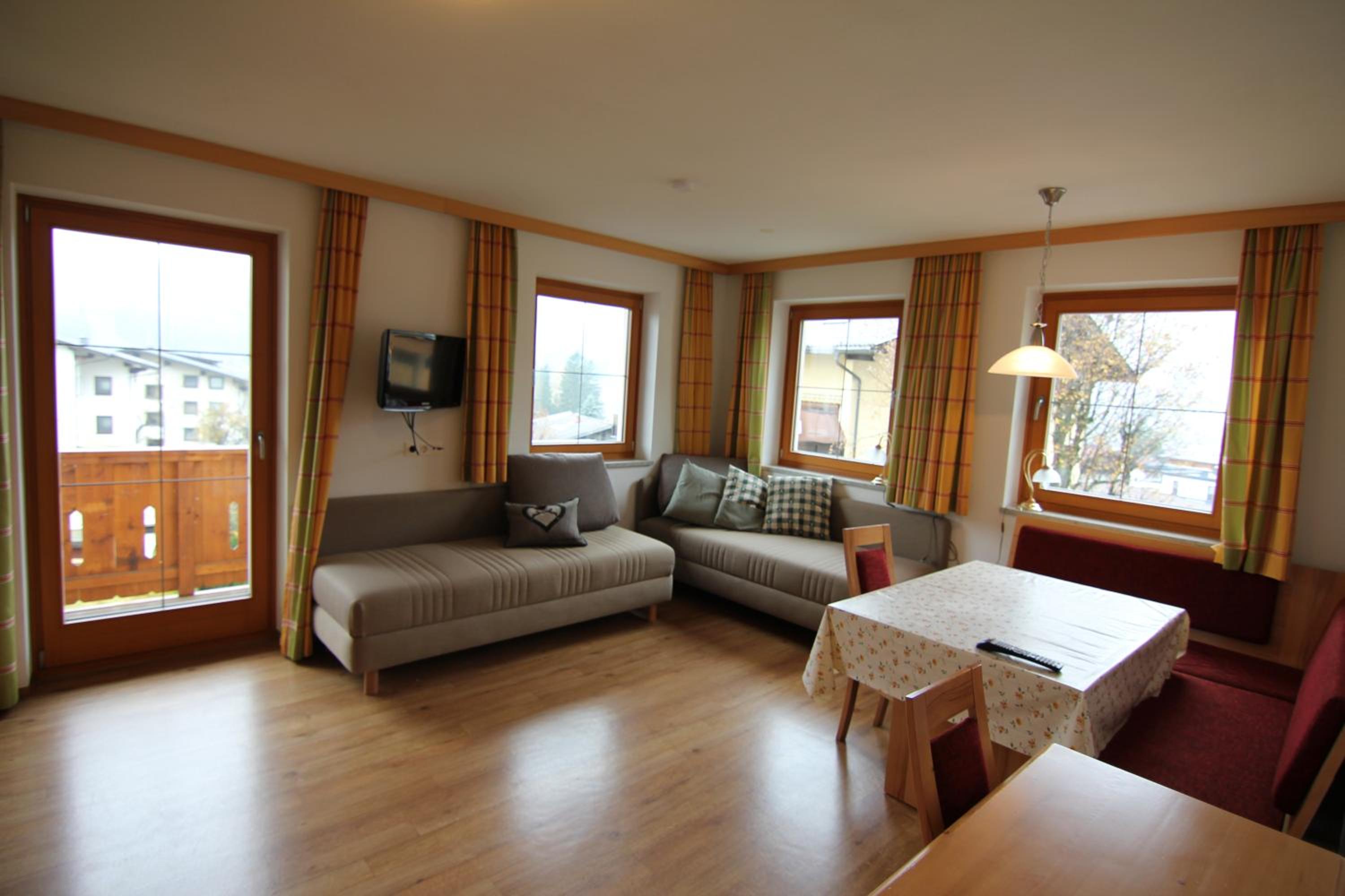 One-Bedroom Apartment with Balcony photo 1