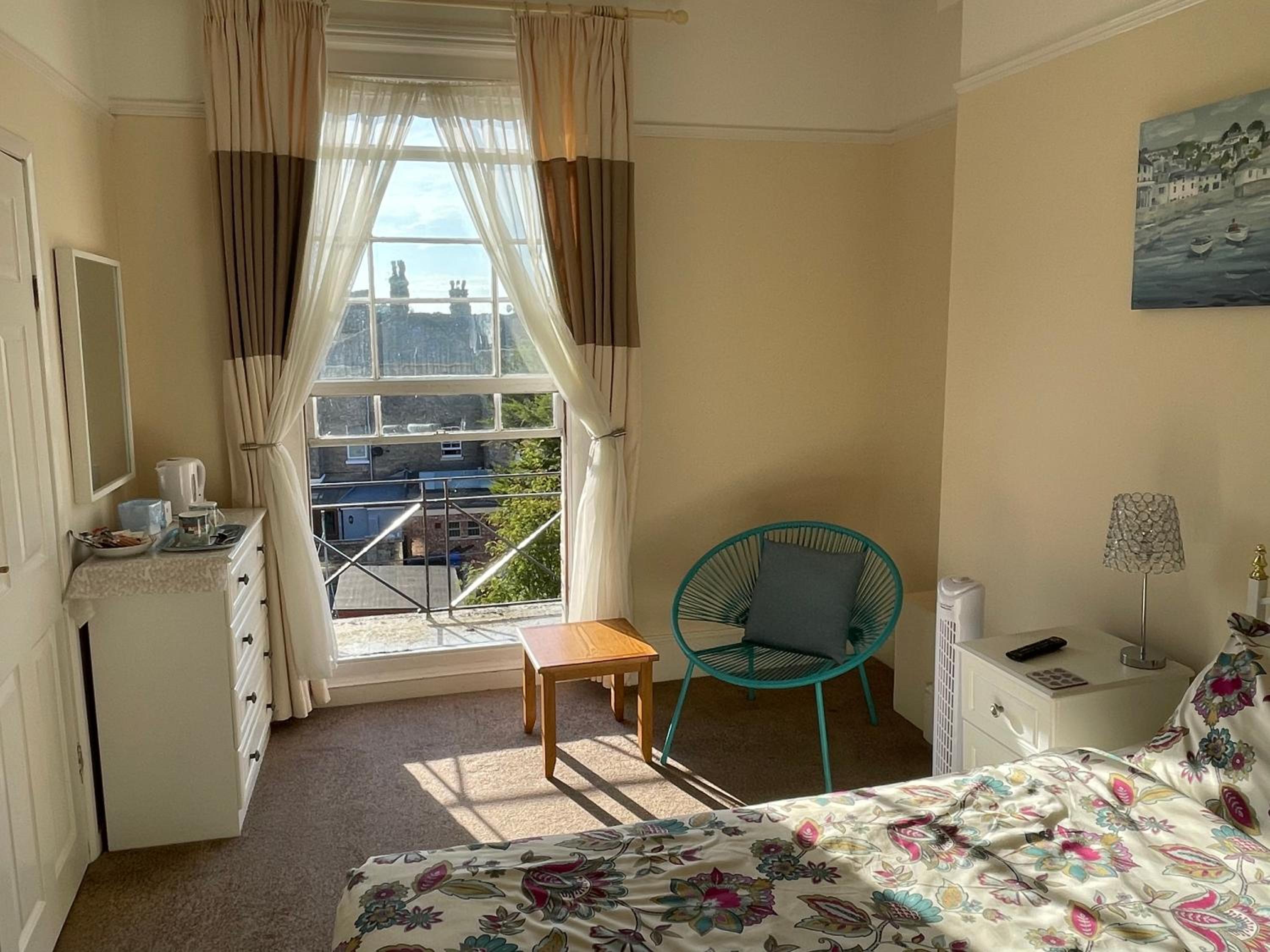 Standard Double Room - Photo 3