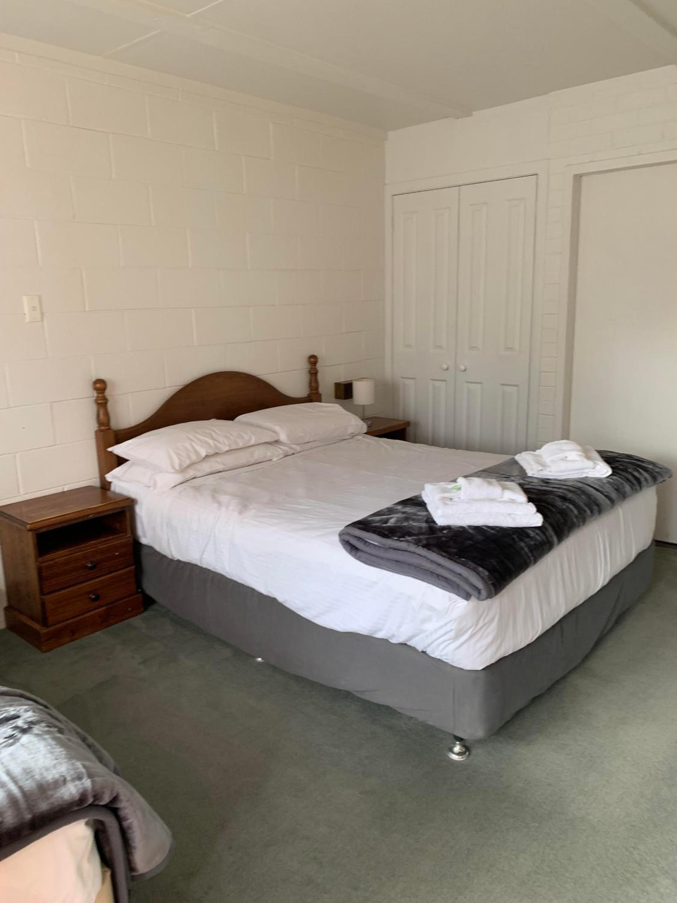 Deluxe Double or Twin Room - Photo 4