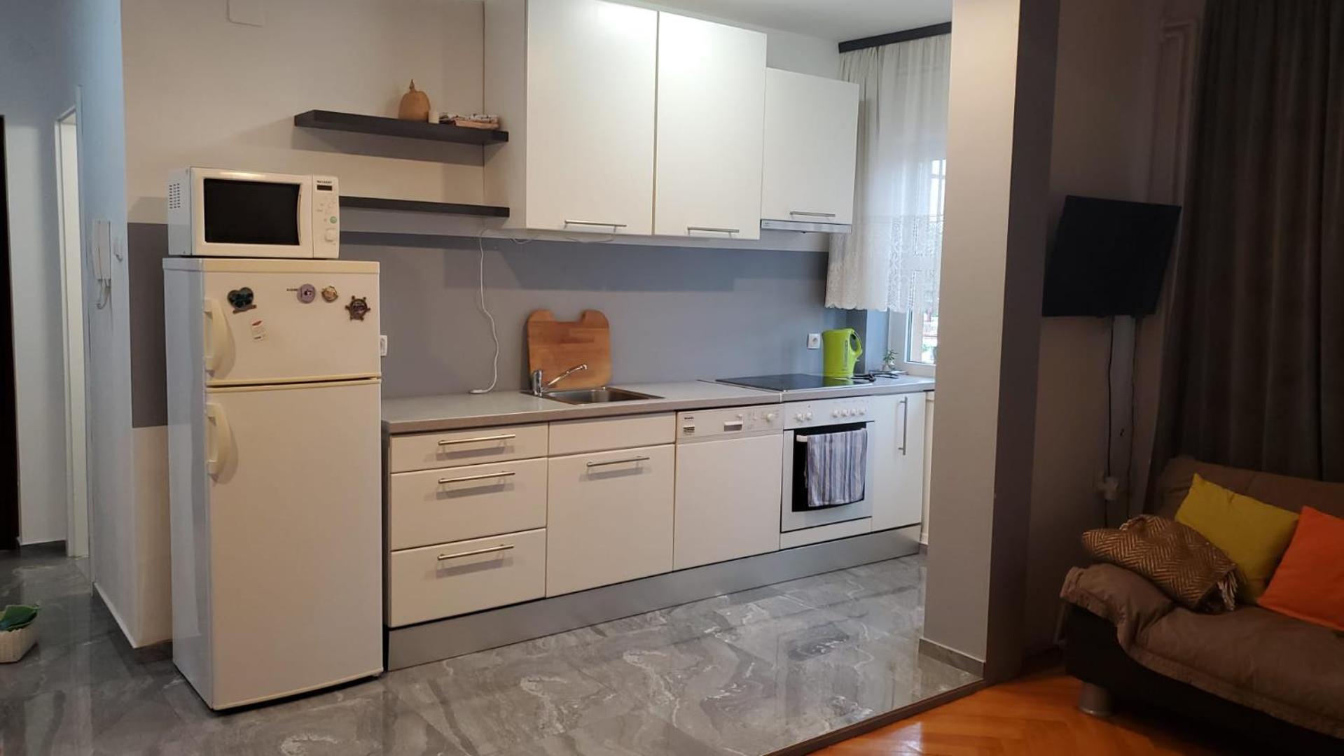 One-Bedroom Apartment - Photo 17