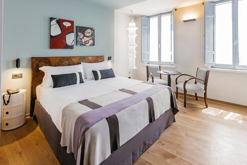 Deluxe Room - Photo 3