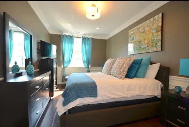 Two-Bedroom Apartment - Photo 1