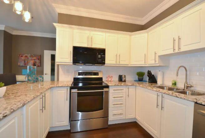 Two-Bedroom Apartment - Photo 8
