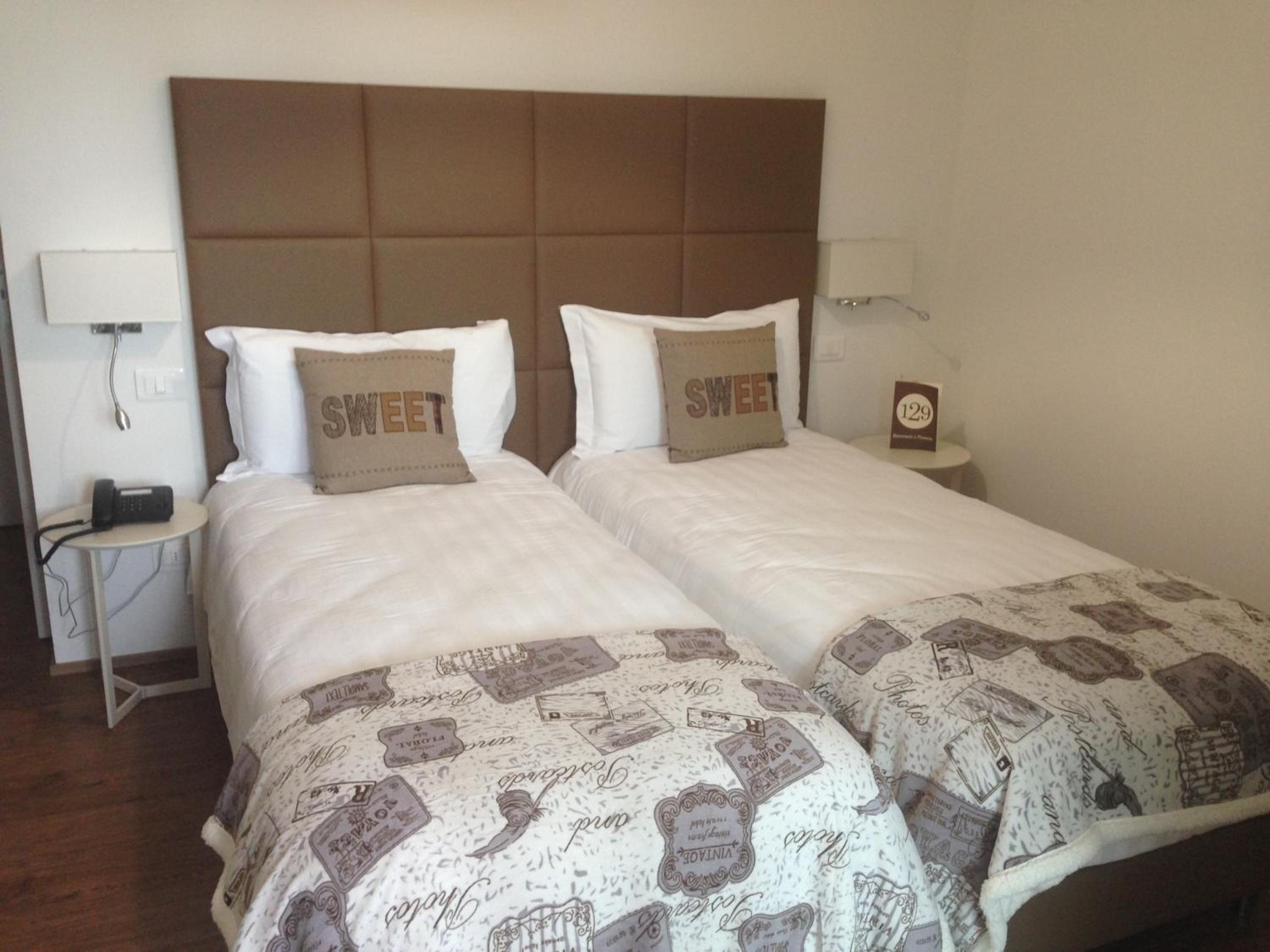 Deluxe Family Room - Photo 7