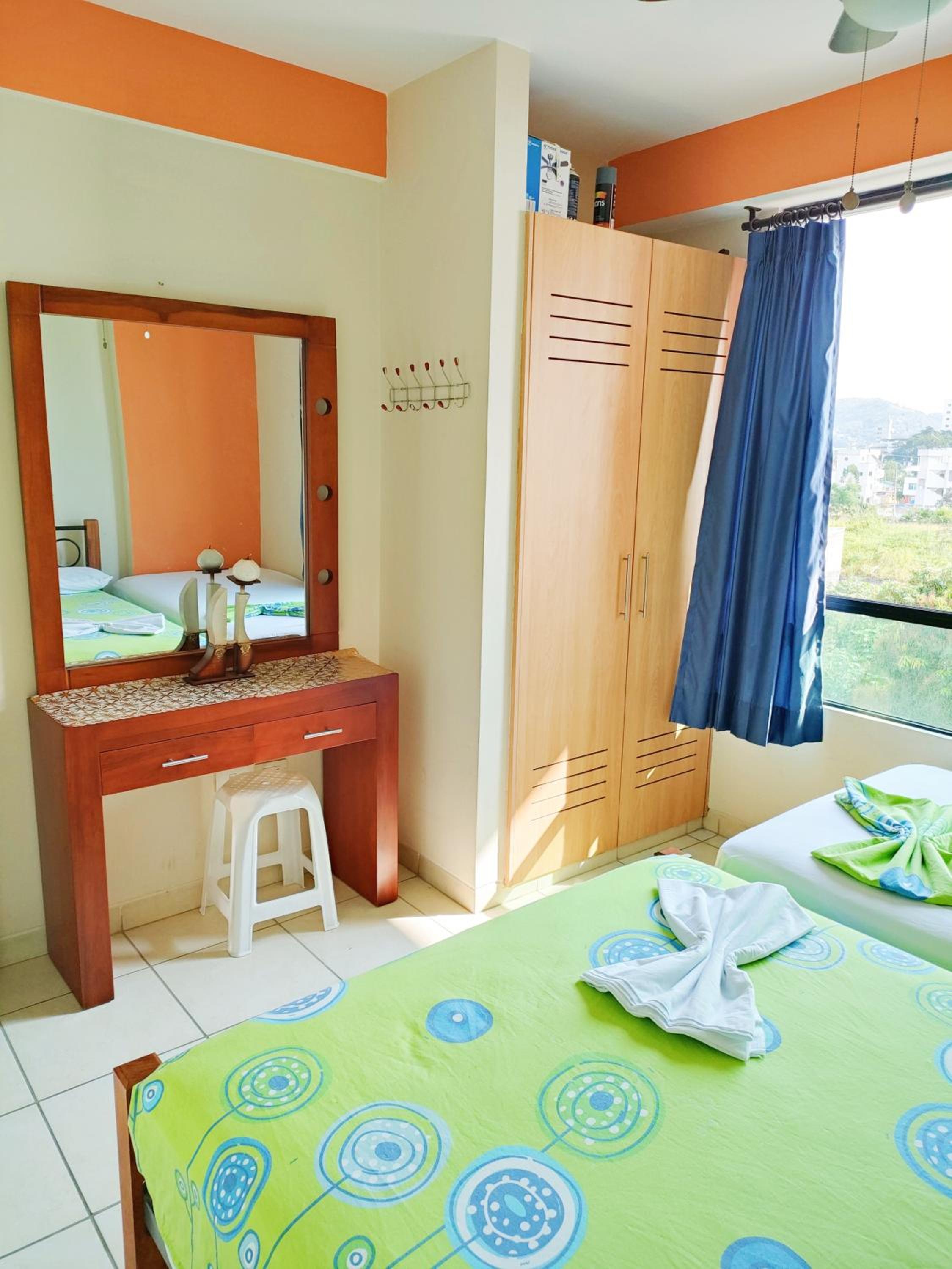 Two-Bedroom Apartment with Balcony and Sea View photo 2