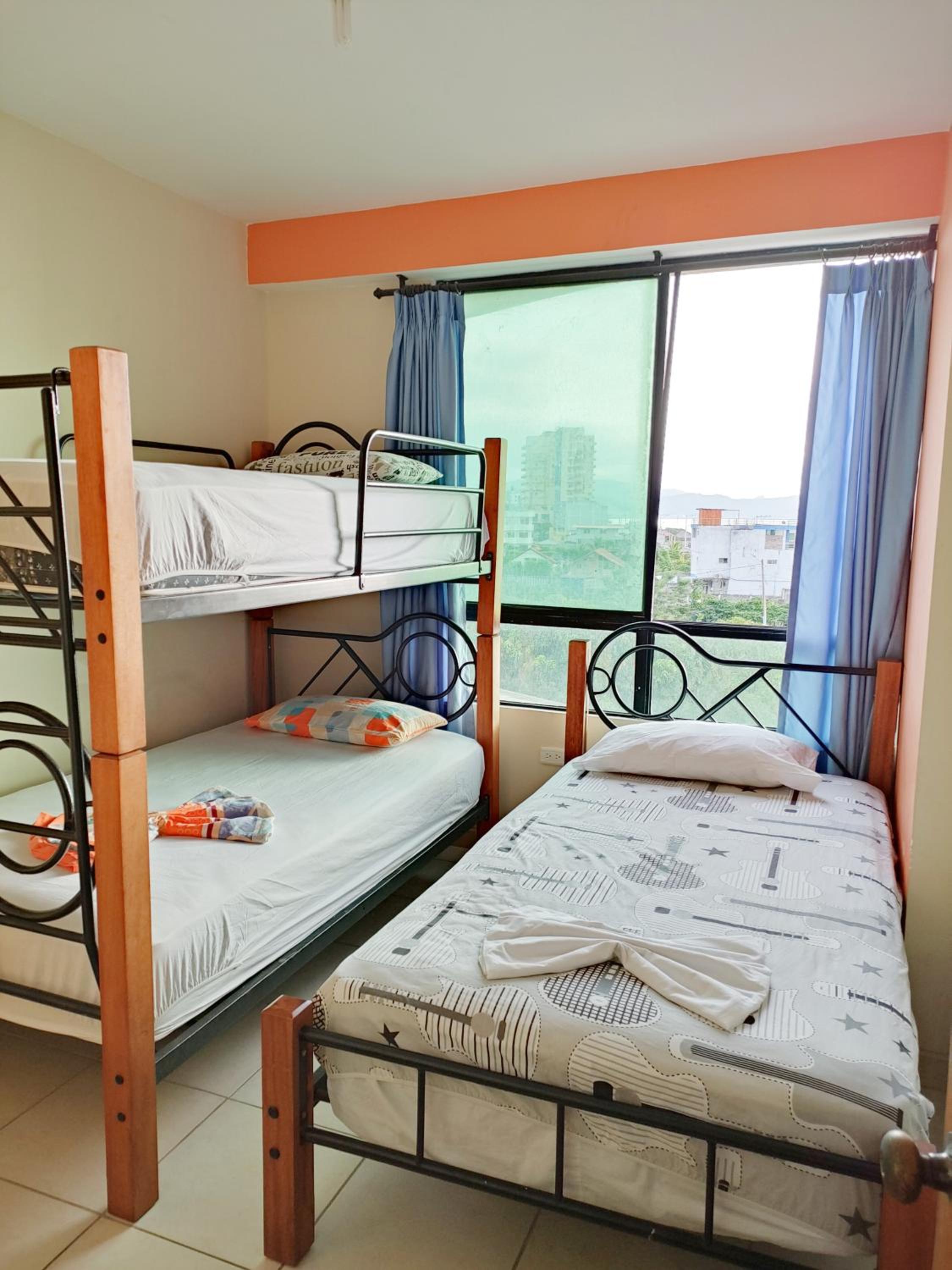 Two-Bedroom Apartment with Balcony and Sea View photo 3