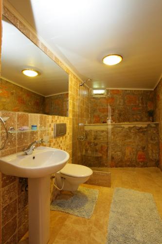 Studio Apartment - Photo 3