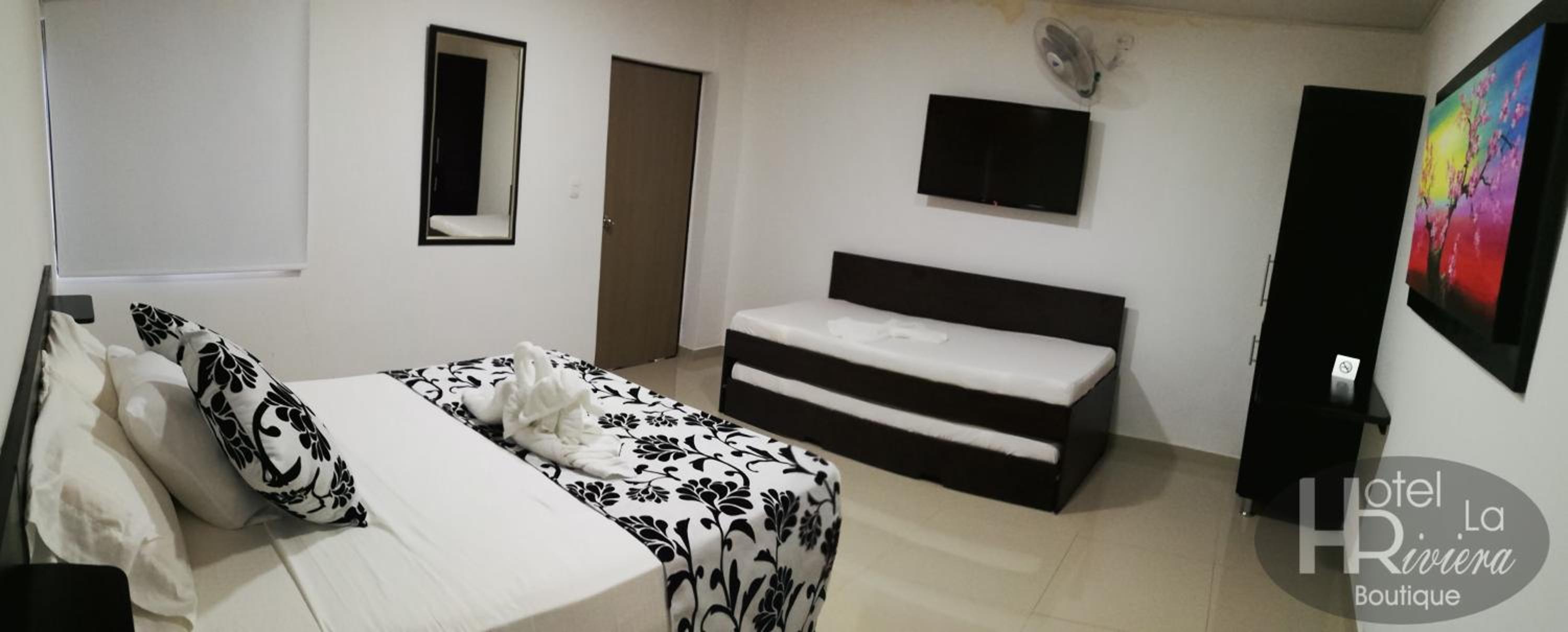 Quadruple Room with Private Bathroom