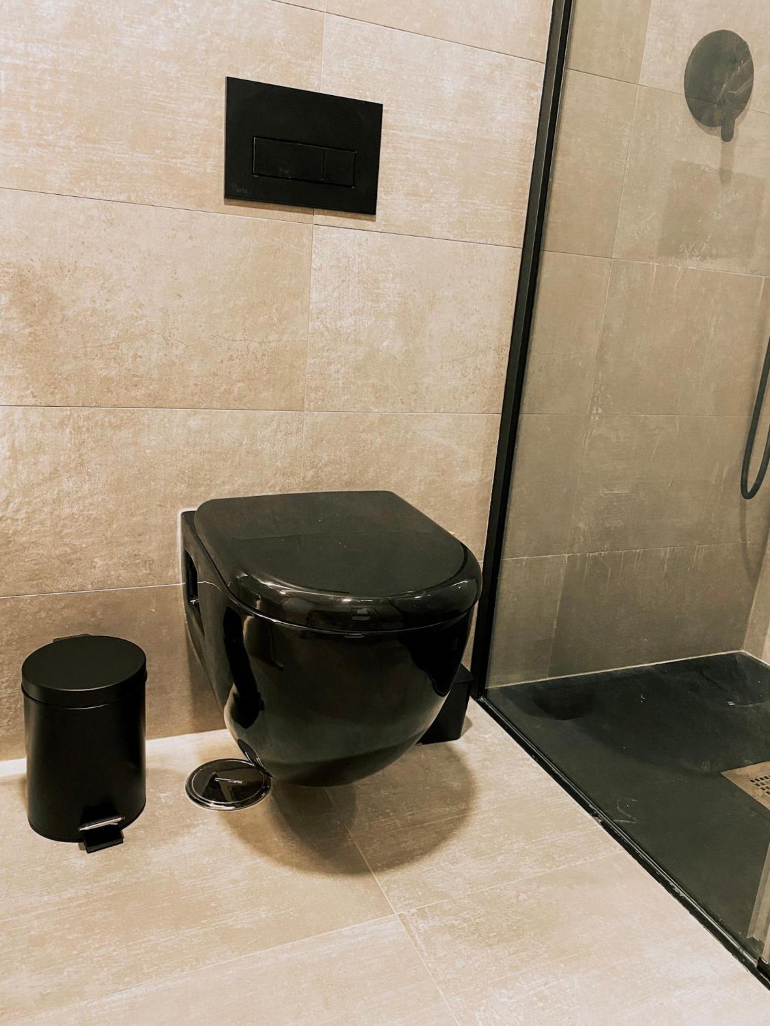 One-Bedroom Apartment - Photo 6