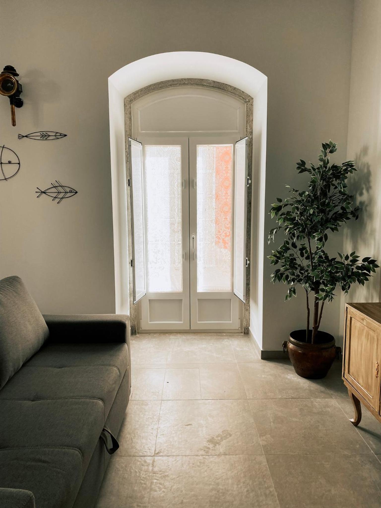 One-Bedroom Apartment - Photo 25