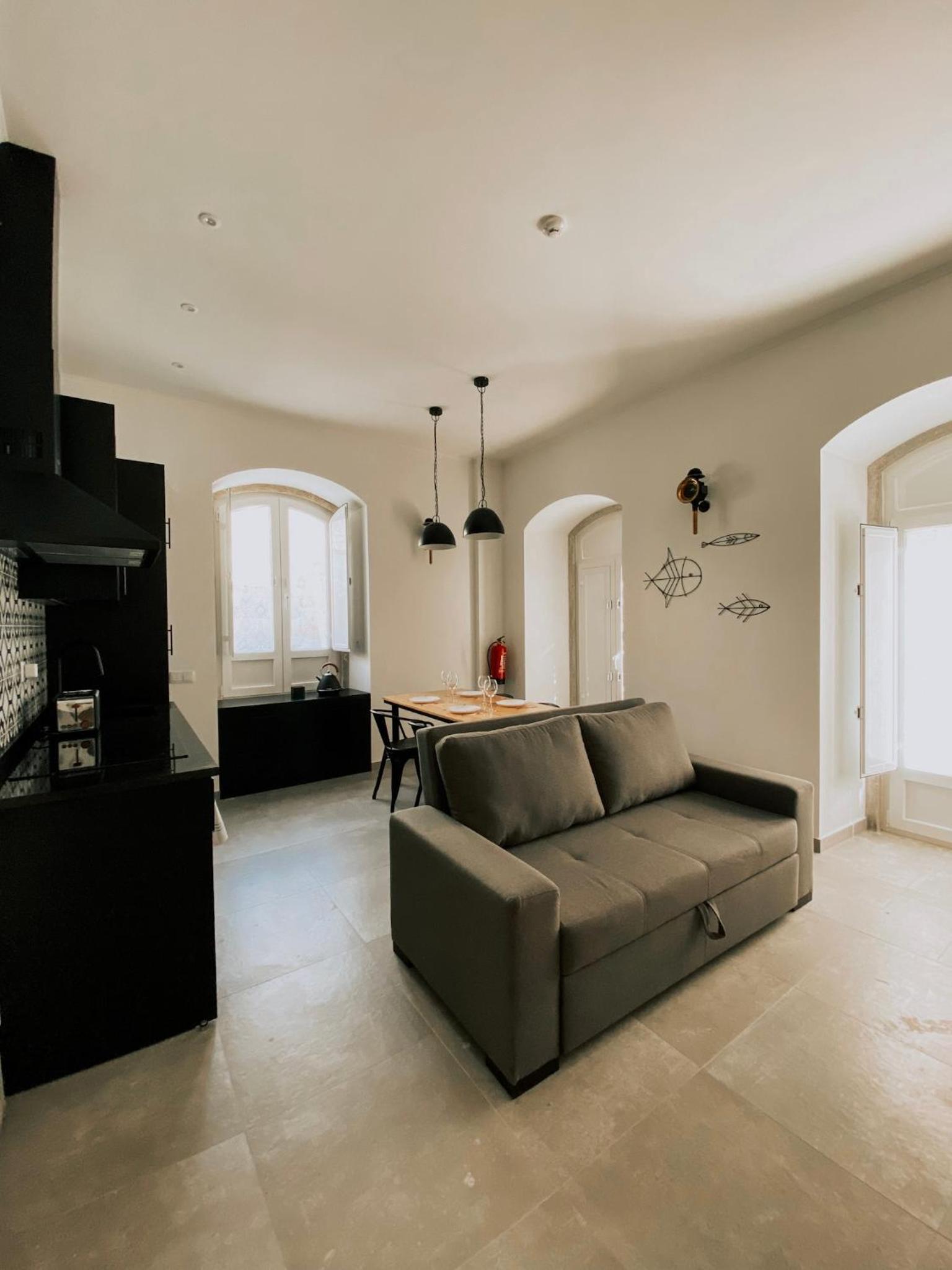 One-Bedroom Apartment - Photo 27