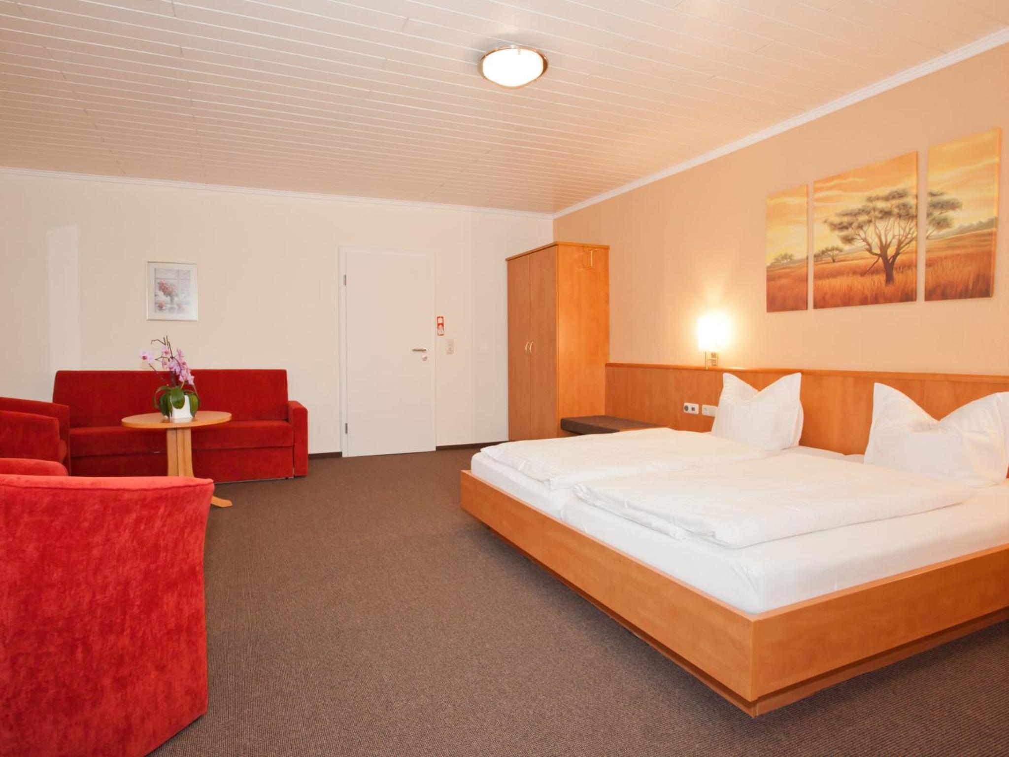 5-Bed Room photo 2