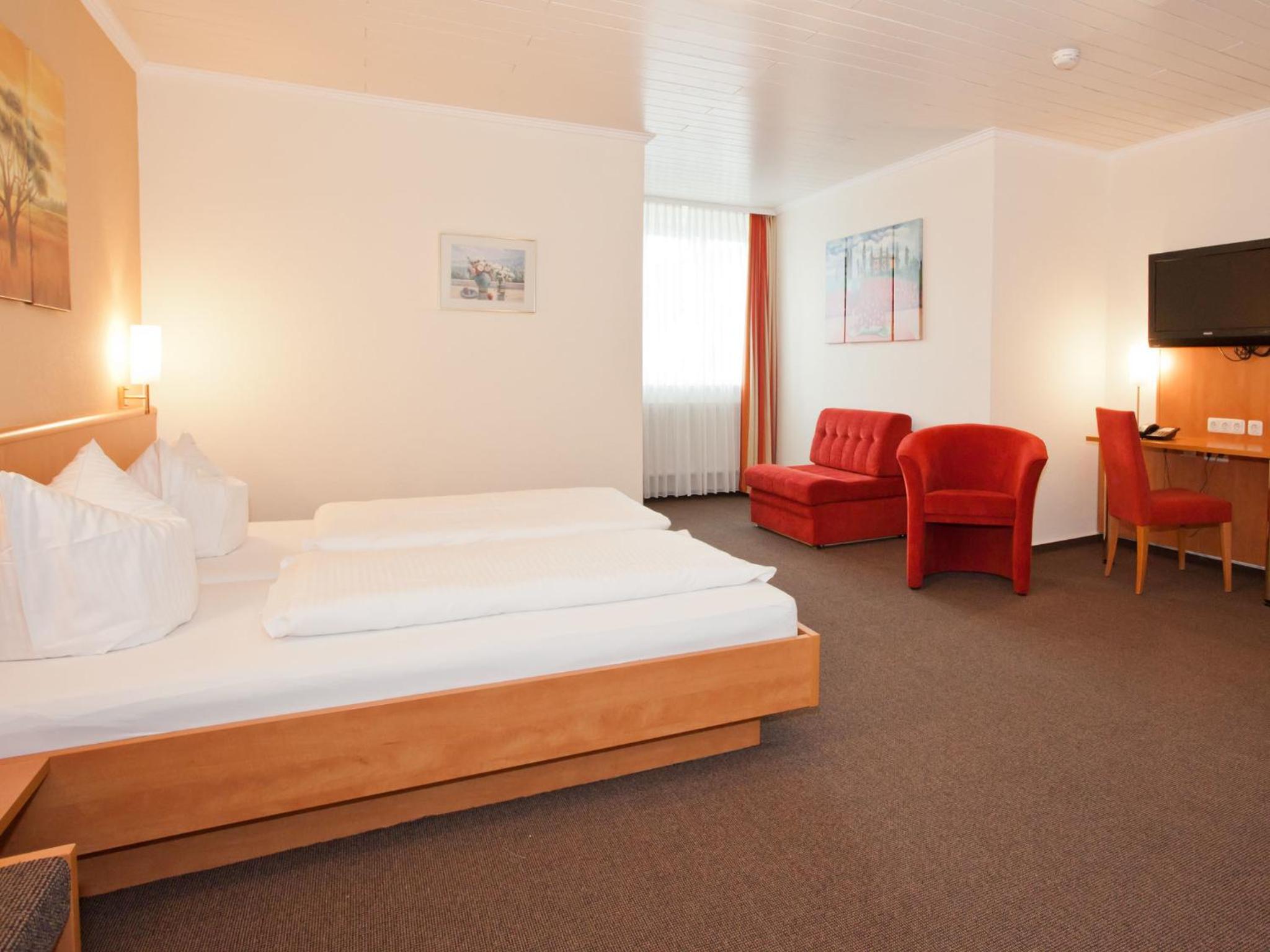 5-Bed Room photo 3