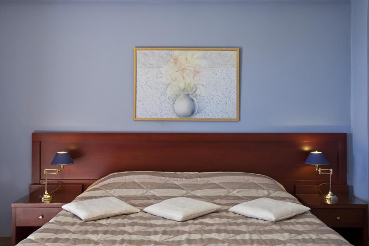 Two-Bedroom Apartment with Sea View photo 3