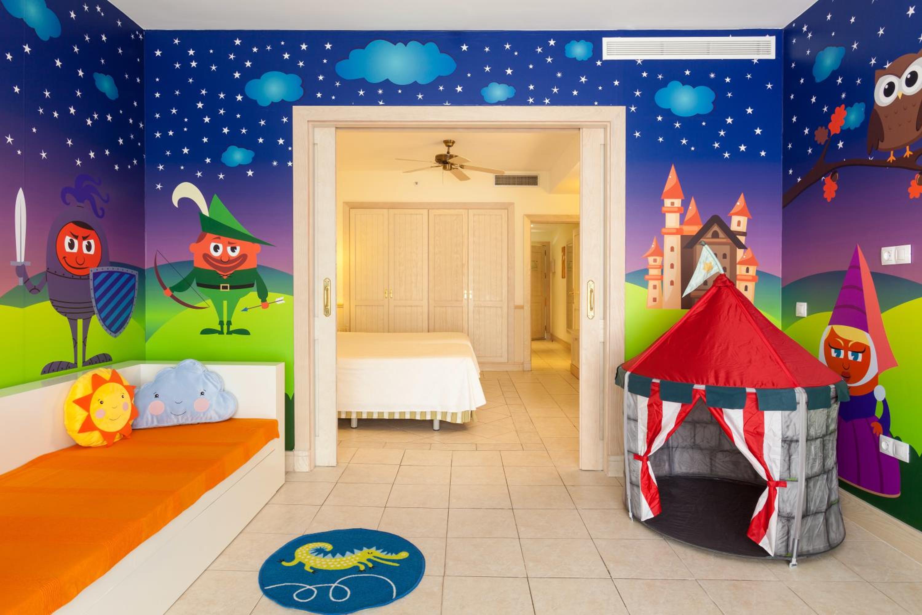 Habitación Infantil de Merlin (2 adultos + 2 niños) Habitación Infantil de Merlin (2 adultos + 2 niños)