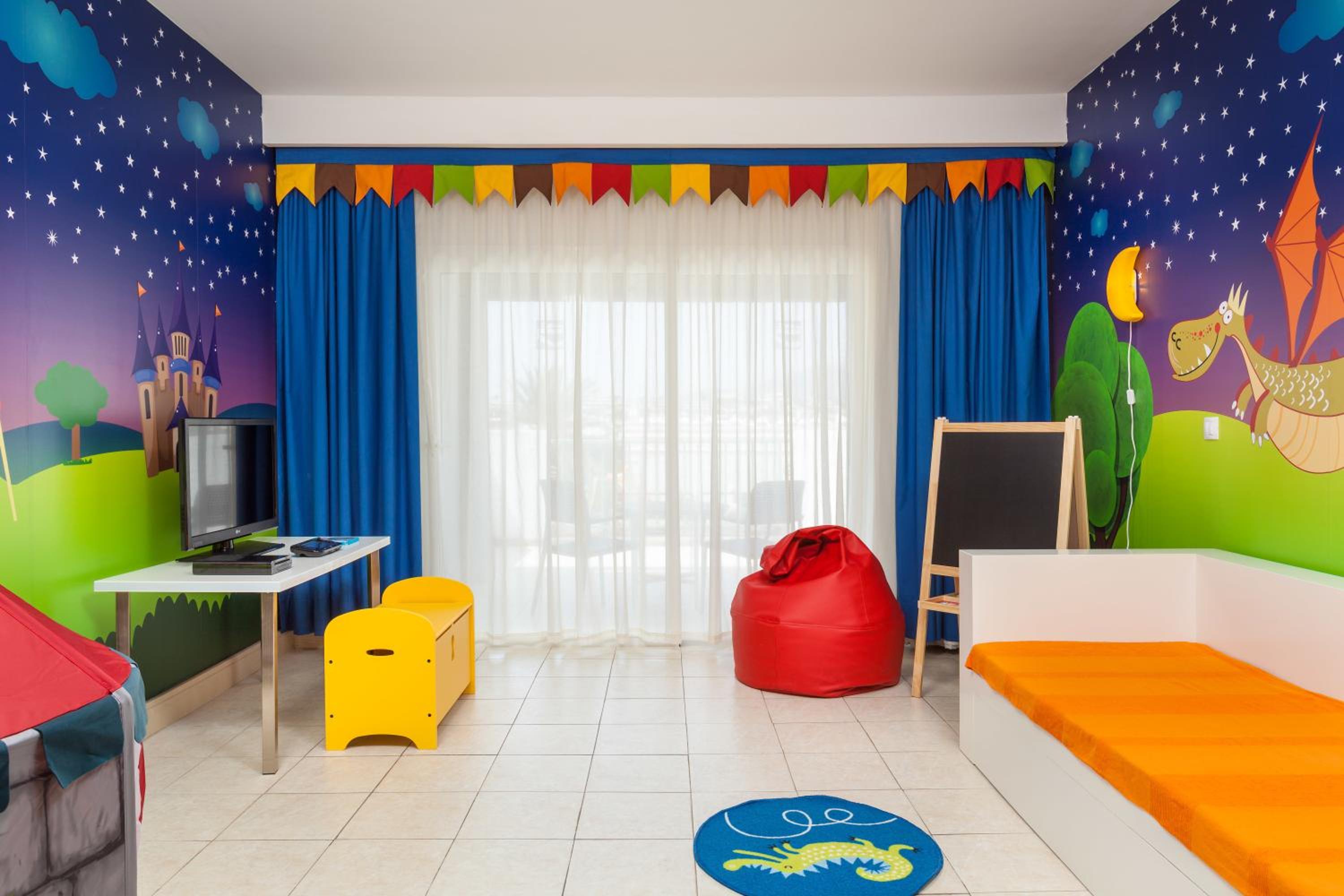 Habitación Infantil de Merlin (2 adultos + 2 niños) Habitación Infantil de Merlin (2 adultos + 2 niños)