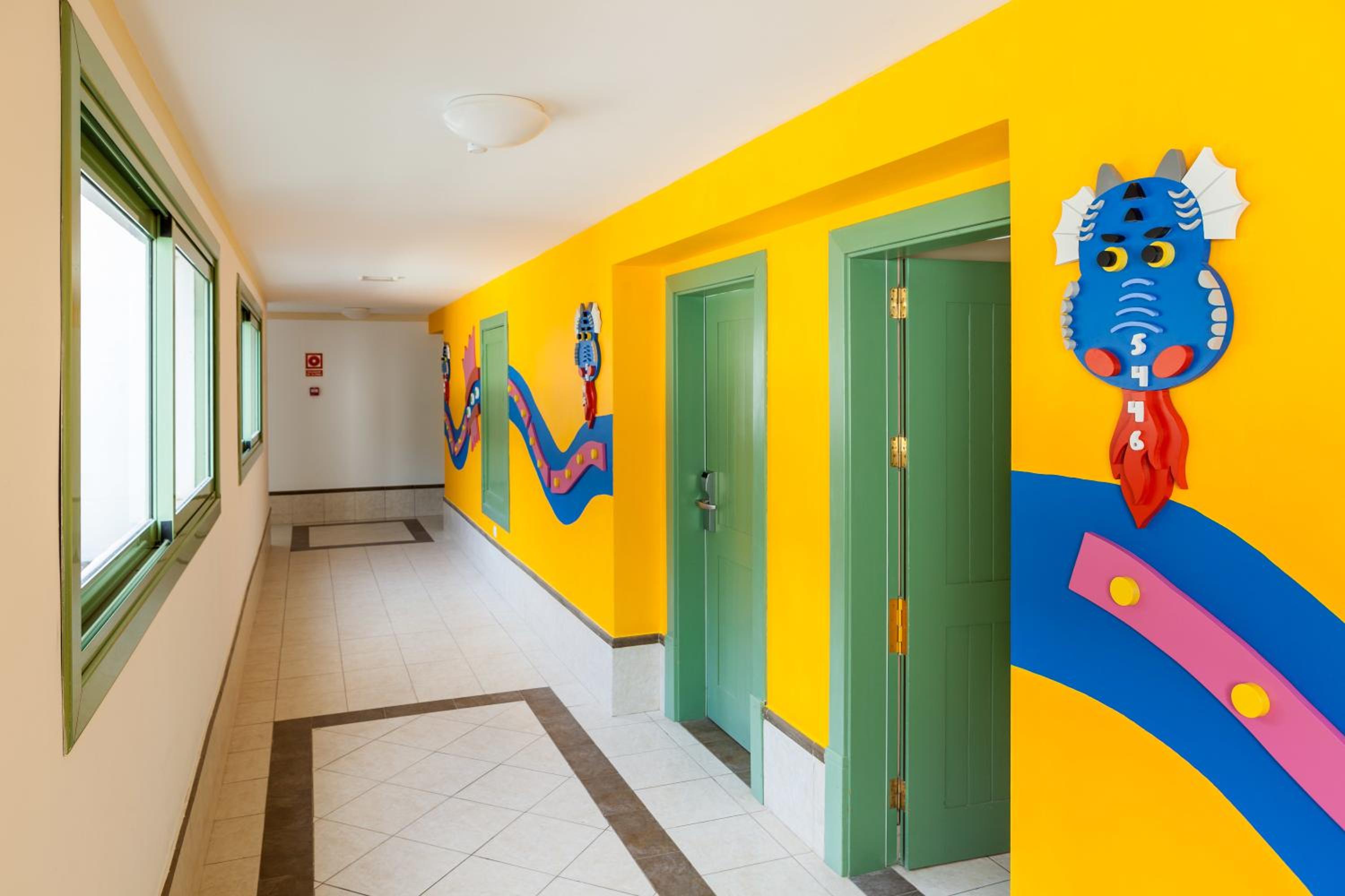 Habitación Infantil de Merlin (2 adultos + 2 niños) Habitación Infantil de Merlin (2 adultos + 2 niños)