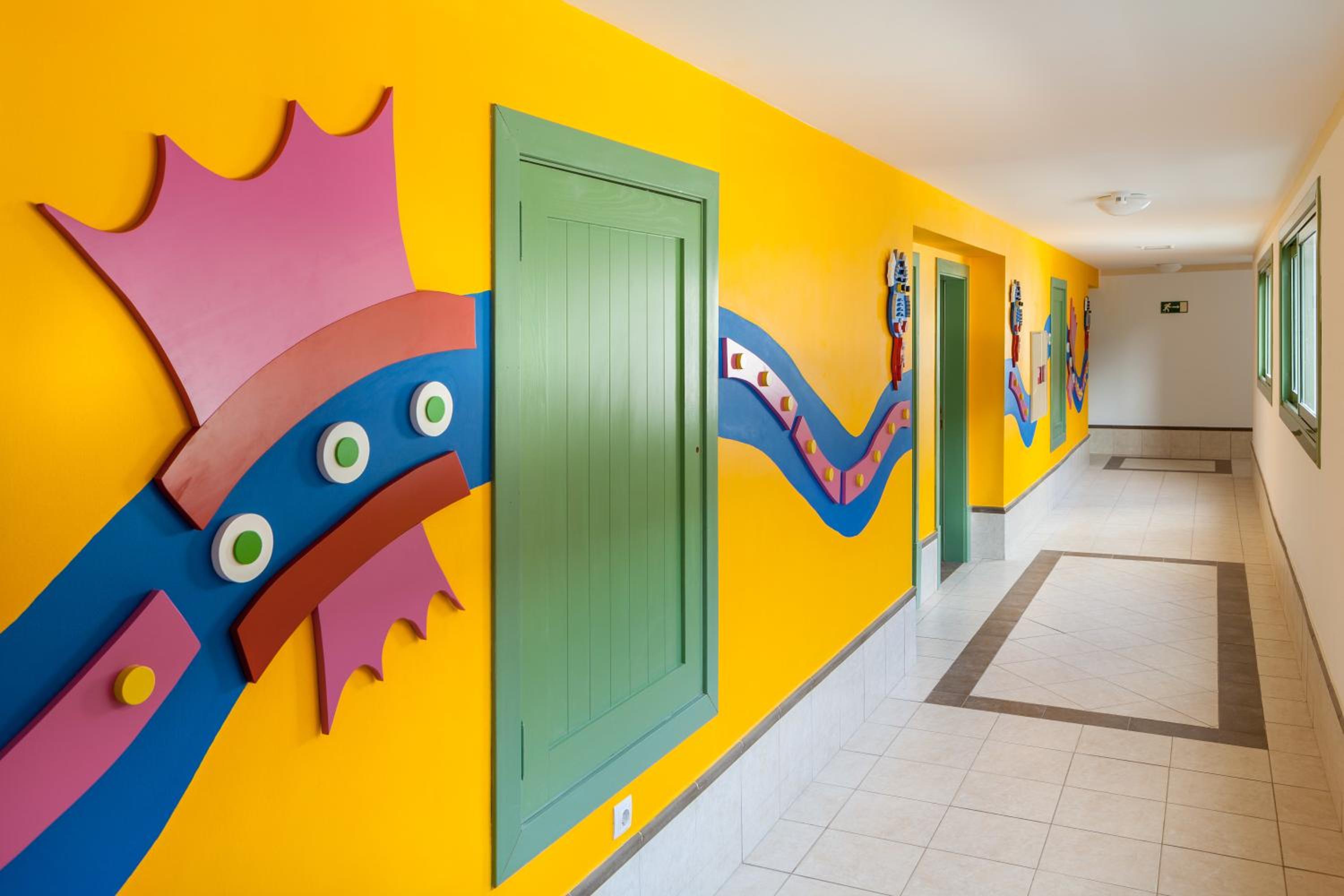 Habitación Infantil de Merlin (2 adultos + 2 niños) Habitación Infantil de Merlin (2 adultos + 2 niños)