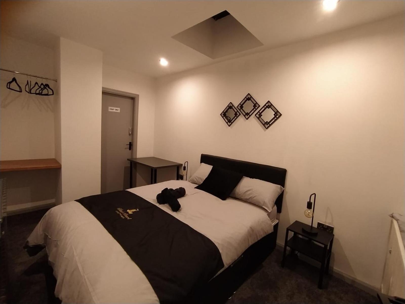 Apartment - Ground Floor - Photo 2