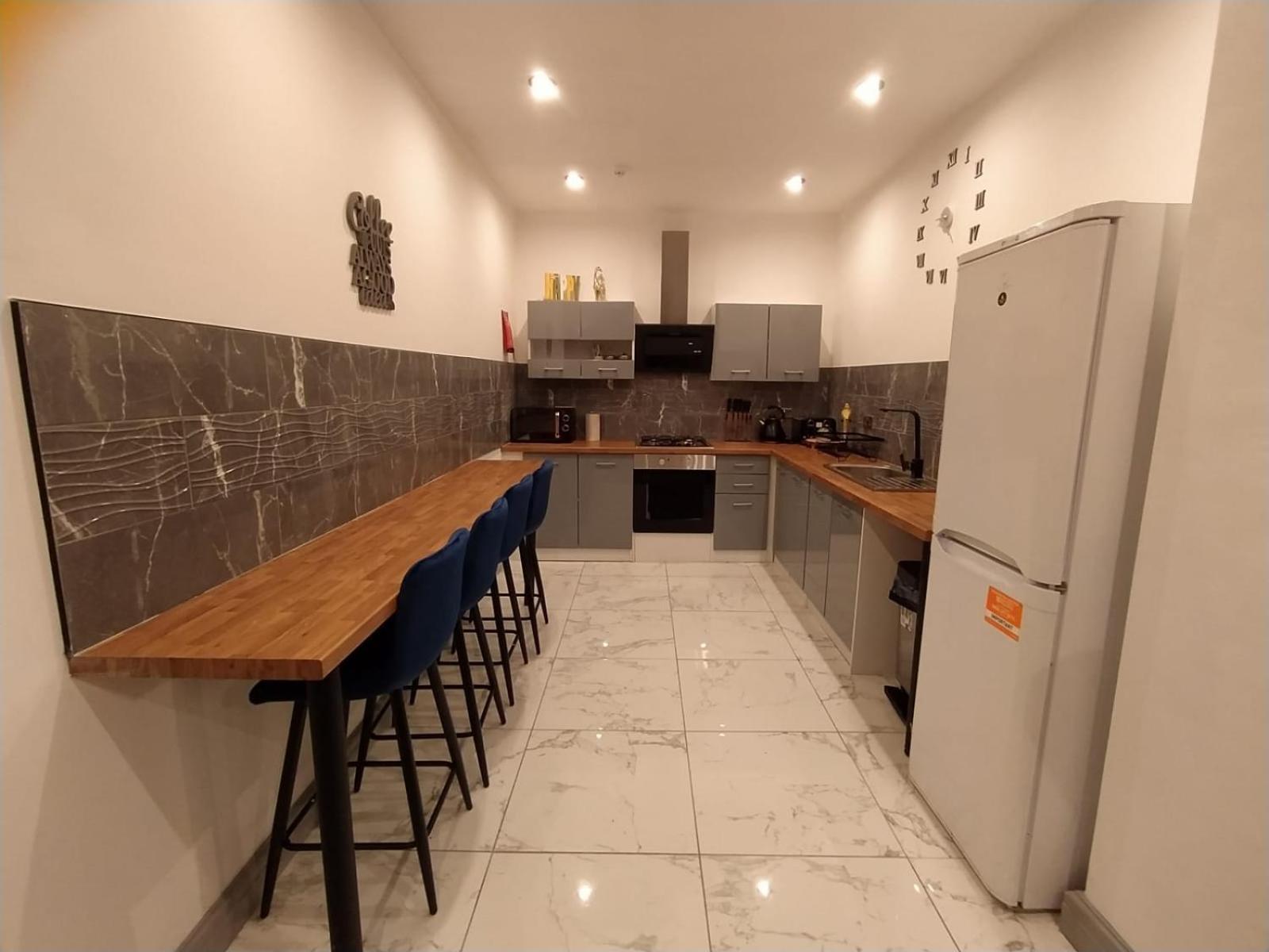 Apartment - Ground Floor - Photo 3