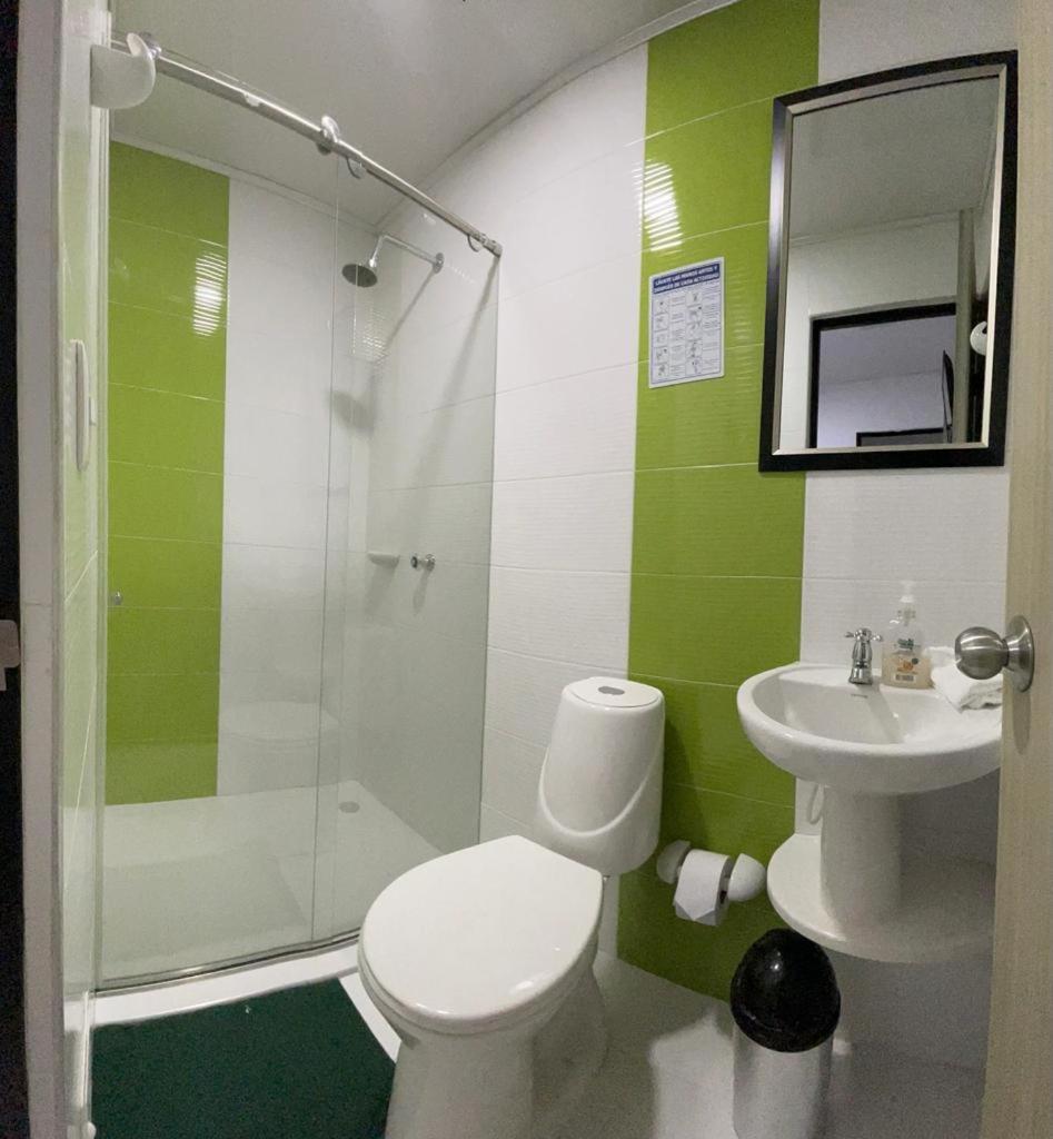 Double Room with Private Bathroom photo 2